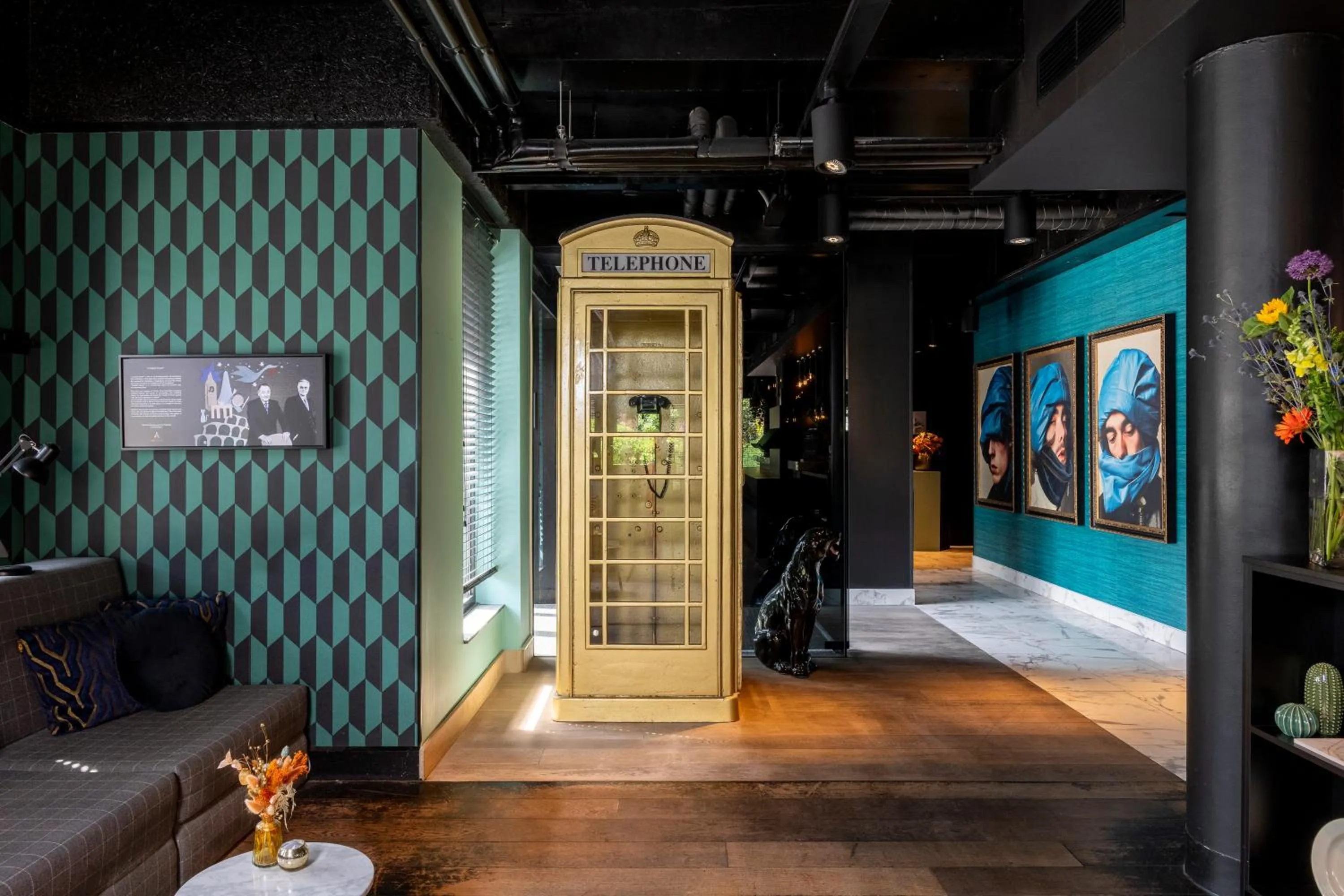 Lobby or reception in ibis Styles Hasselt City Centre