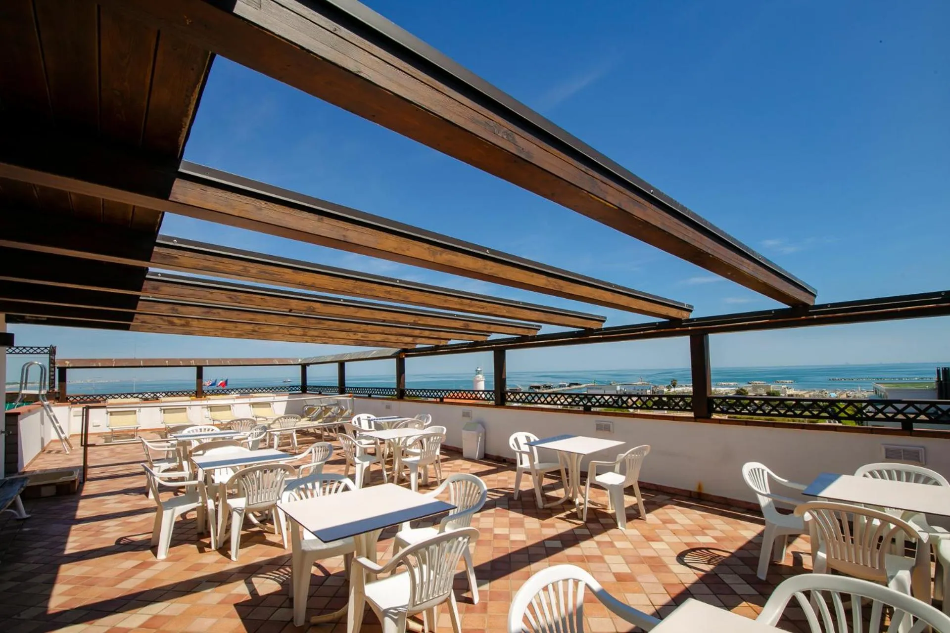 Swimming pool in B&B Domus Mea