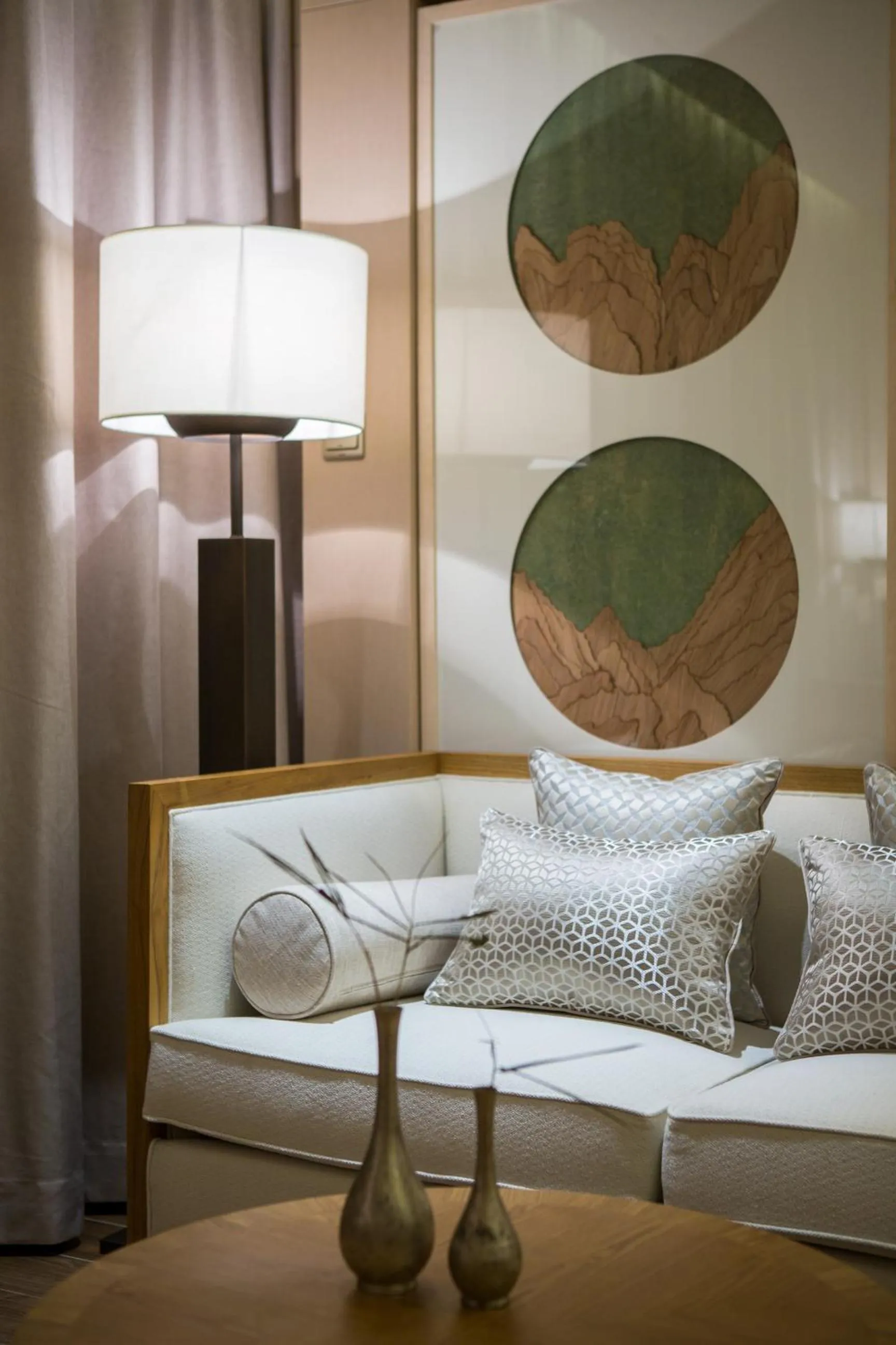 Living room in Wyndham Grand Plaza Royale Wenchang