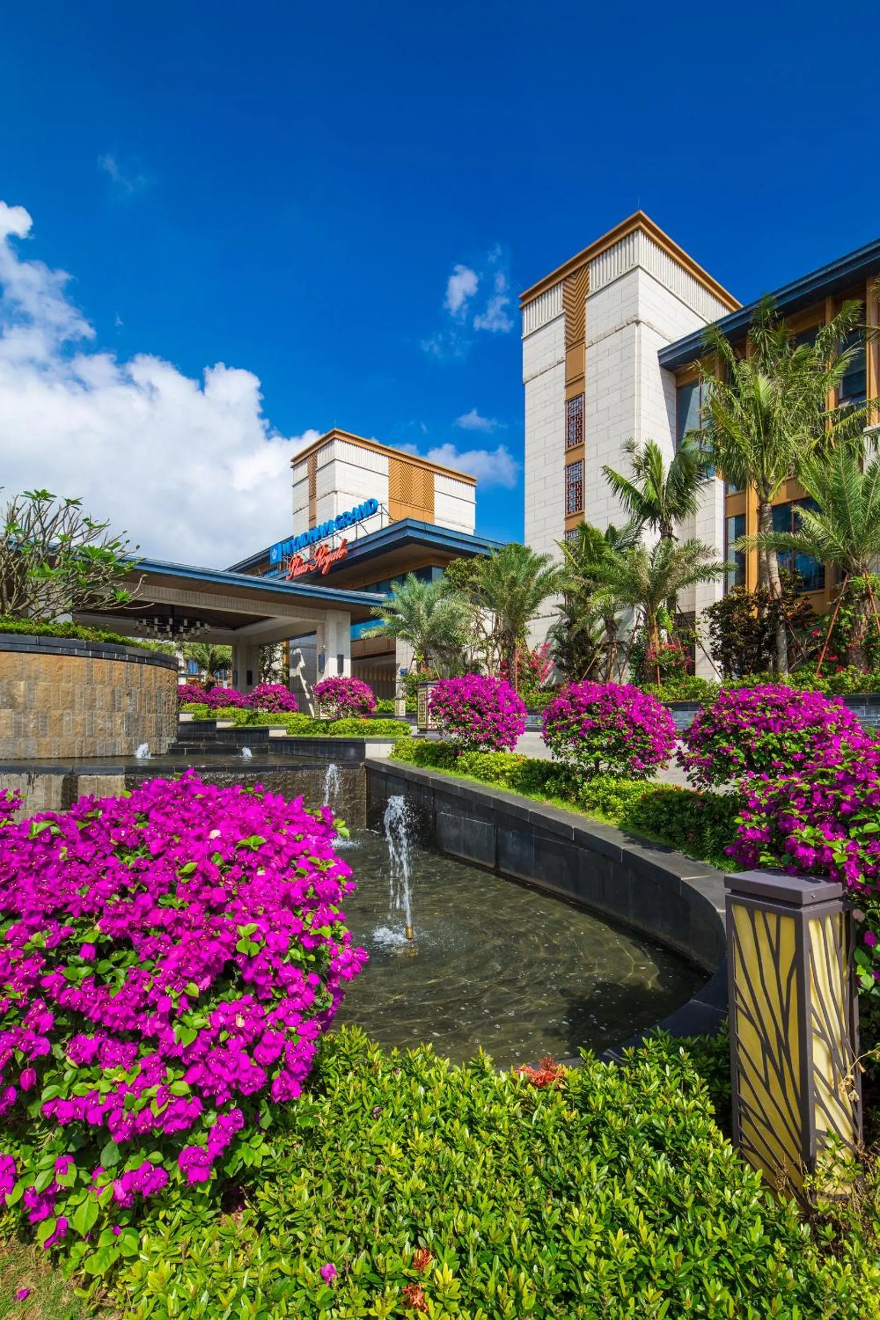 Property building in Wyndham Grand Plaza Royale Wenchang