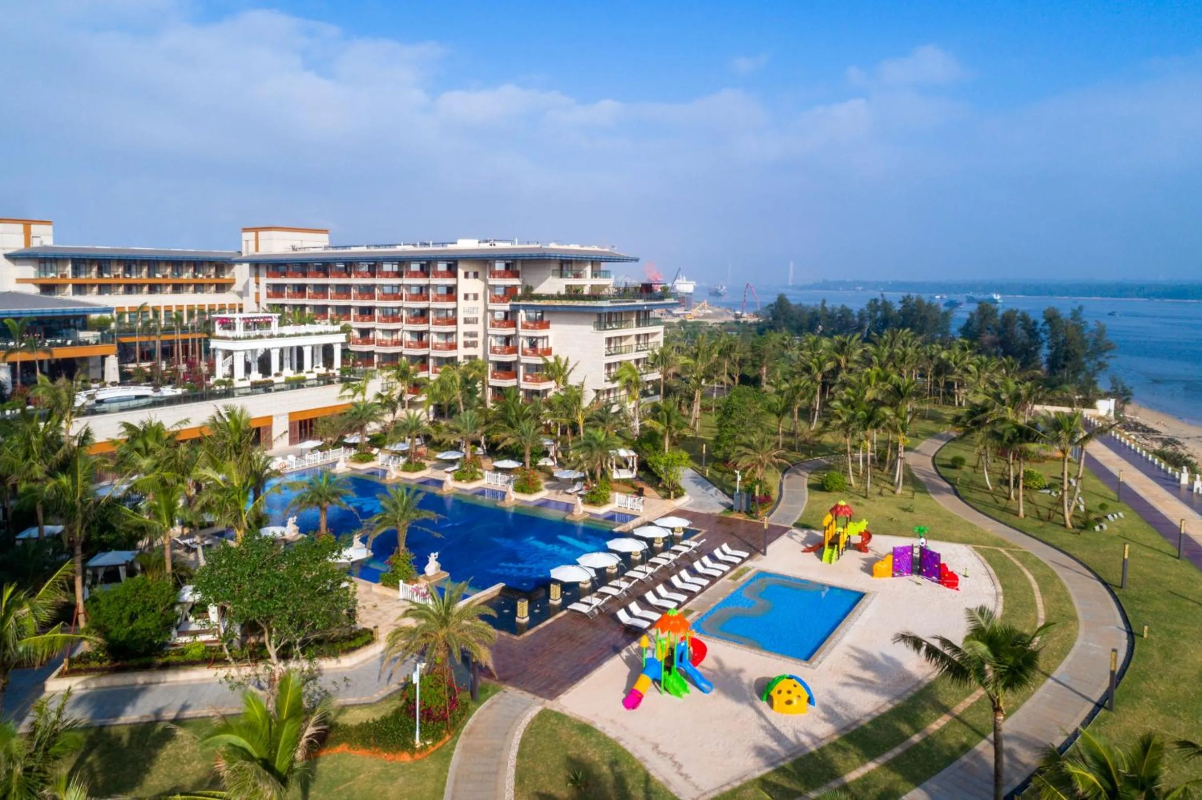 Property building in Wyndham Grand Plaza Royale Wenchang