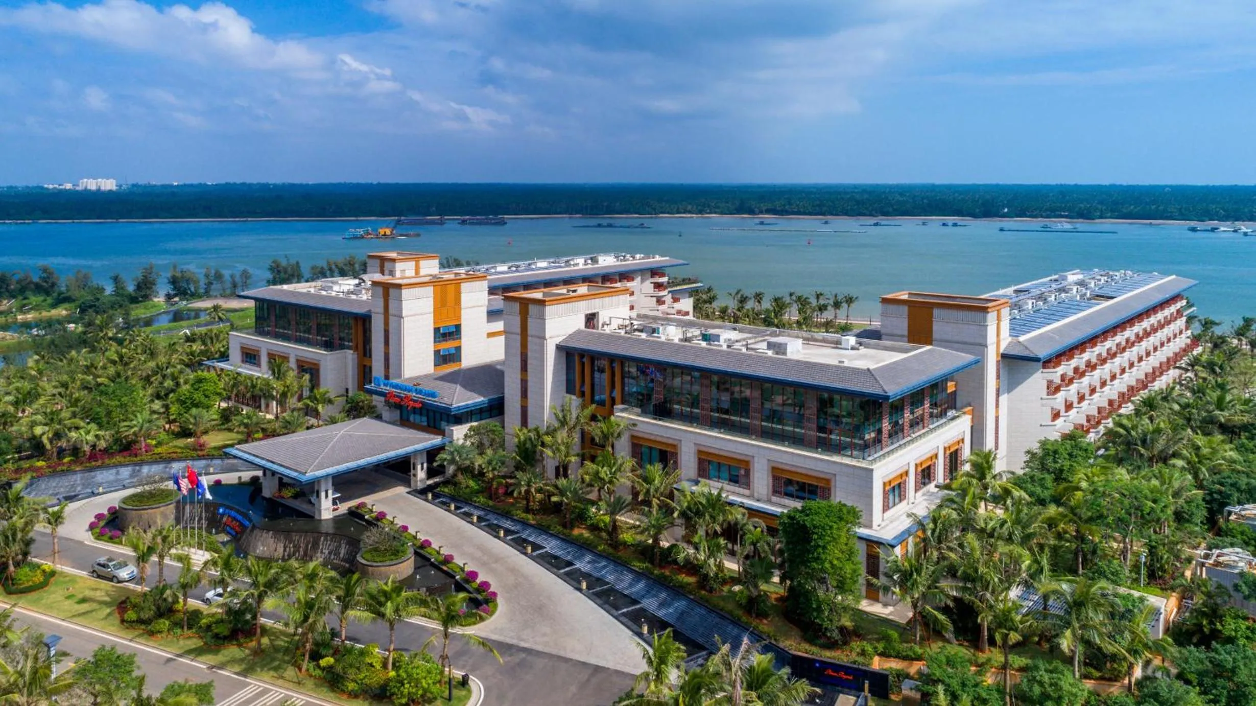 Property building in Wyndham Grand Plaza Royale Wenchang