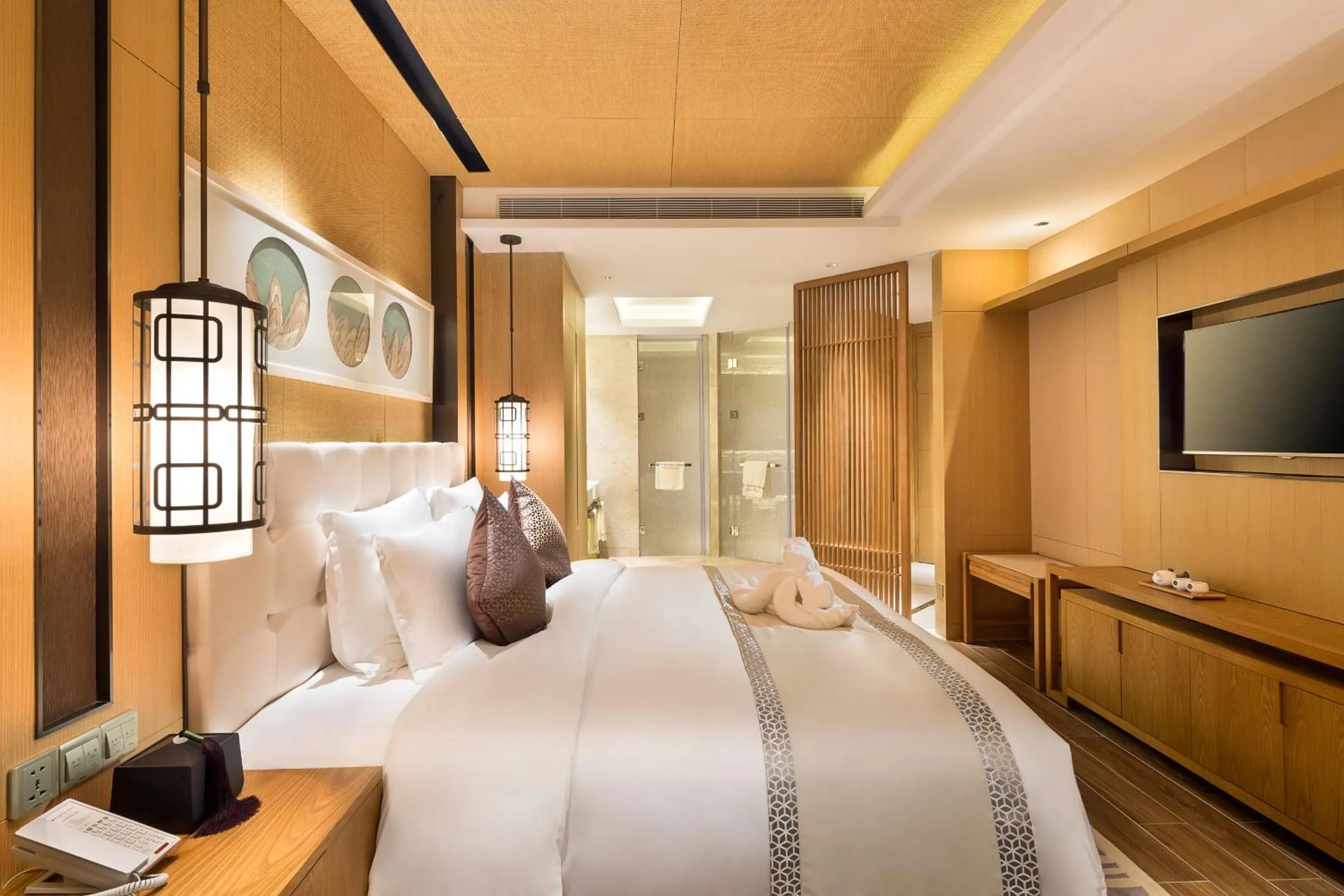 Bed in Wyndham Grand Plaza Royale Wenchang