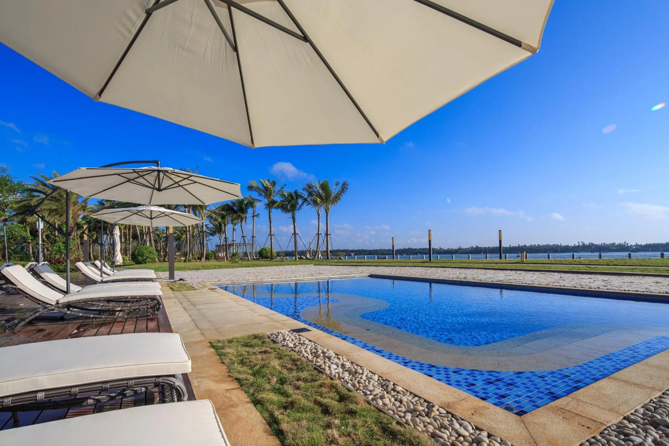 Day in Wyndham Grand Plaza Royale Wenchang