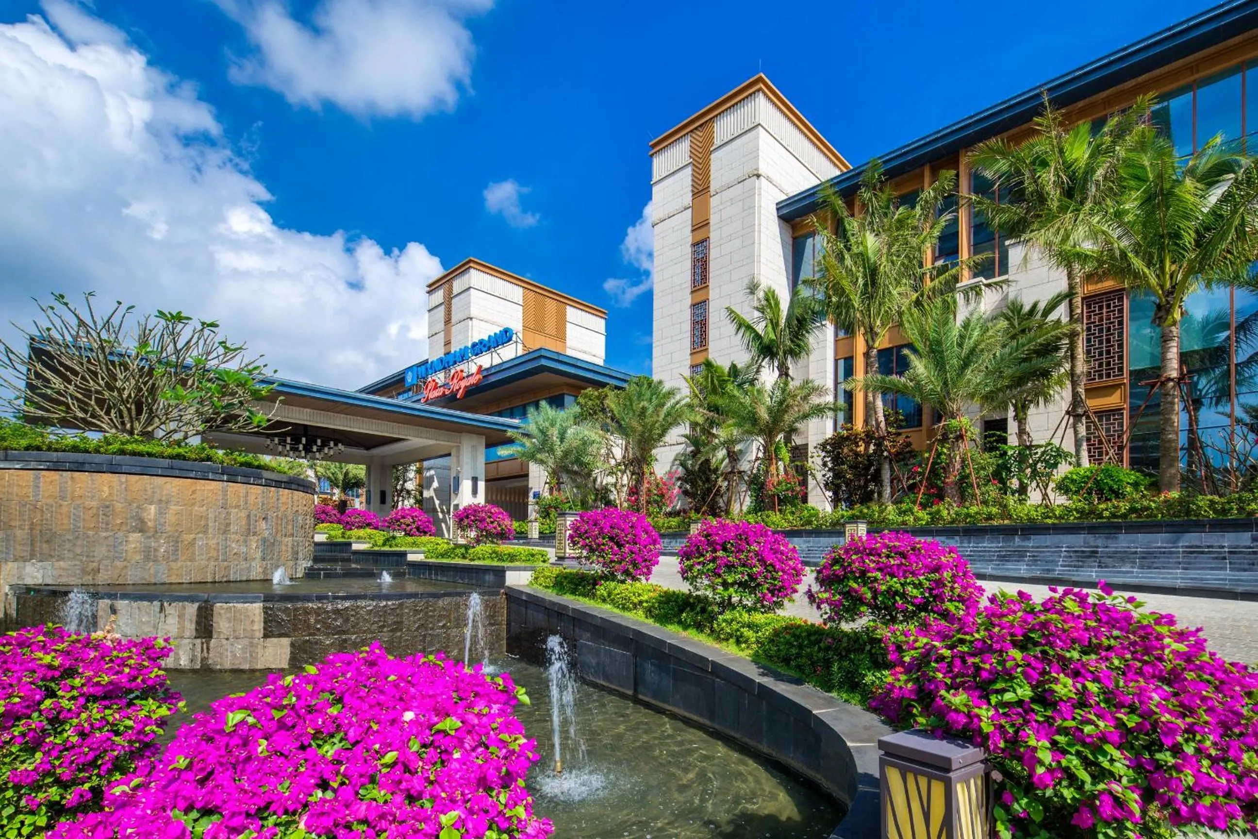 Property building in Wyndham Grand Plaza Royale Wenchang