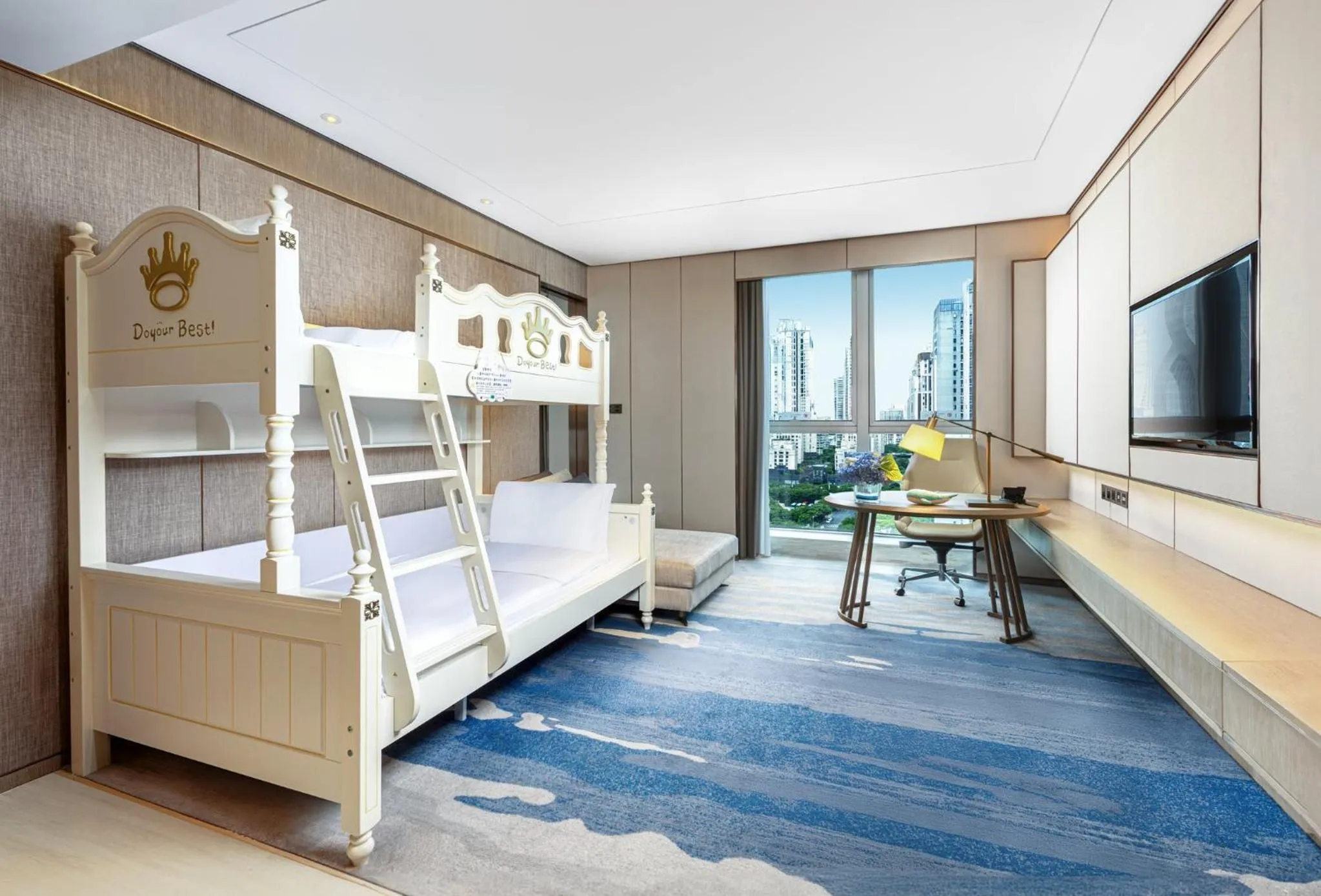 Photo of the whole room, Bed in InterContinental Xiamen by IHG