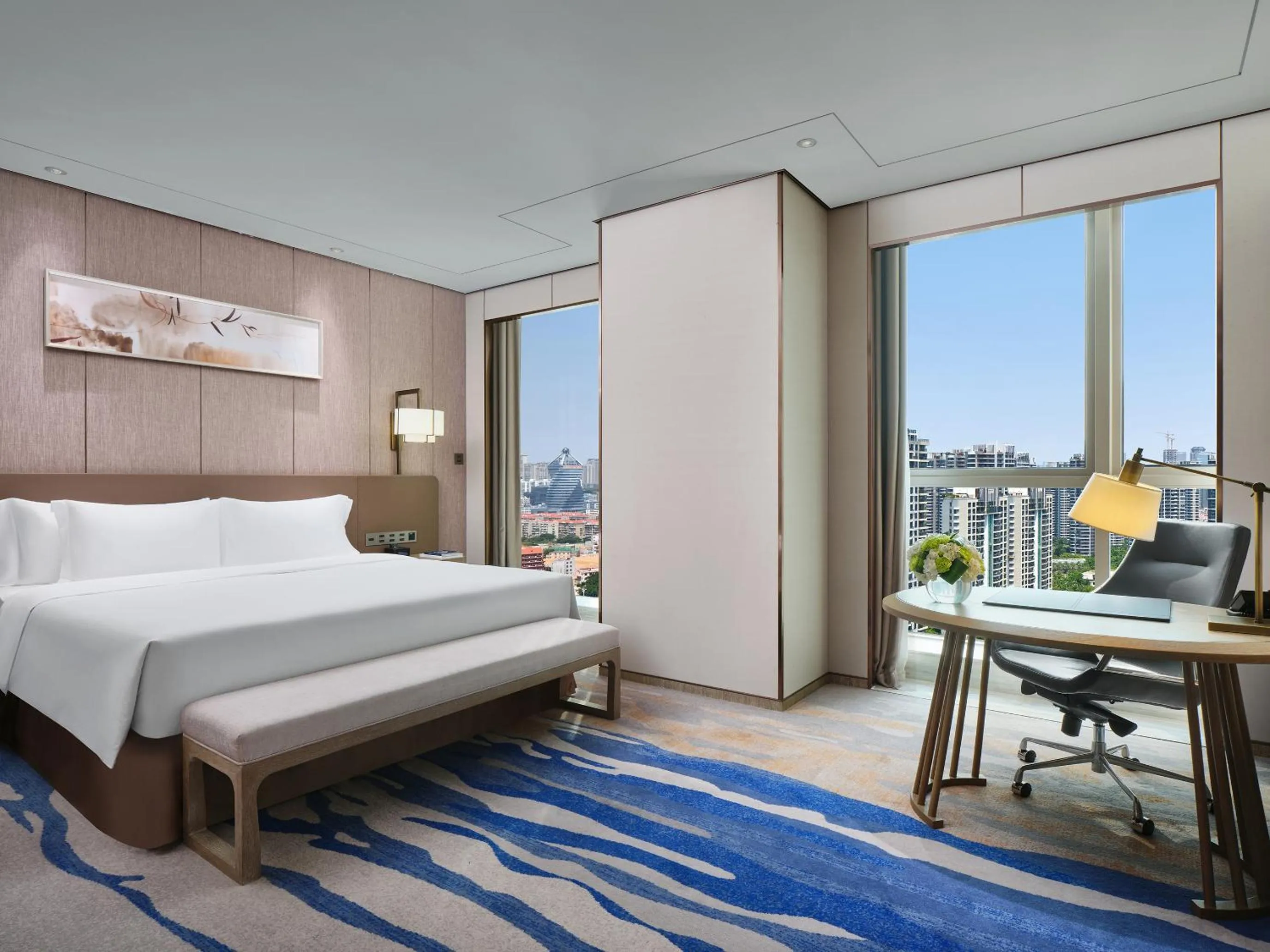 Photo of the whole room, Bed in InterContinental Xiamen by IHG