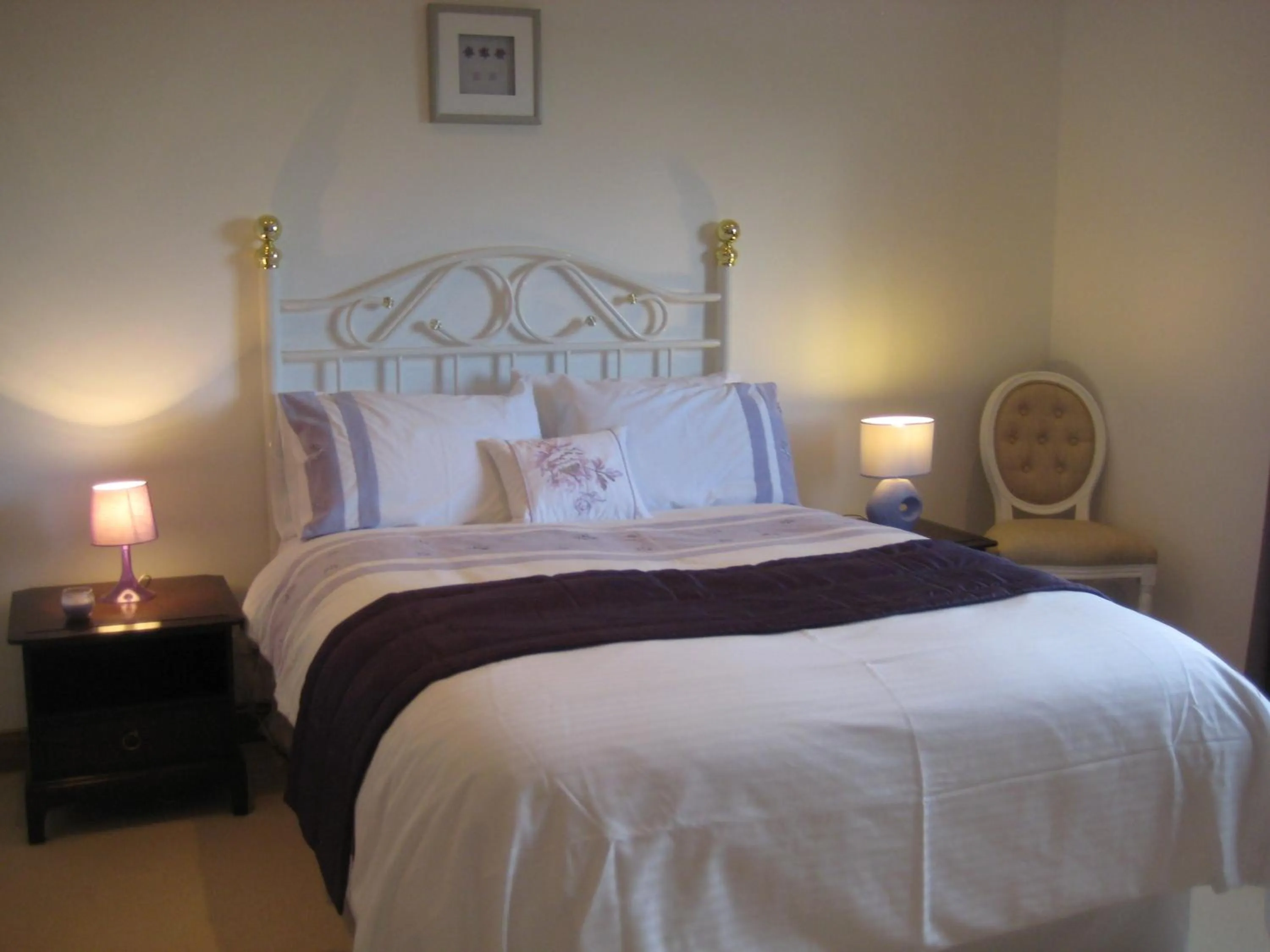 Bed in Drumspittal House Guest Accomodation