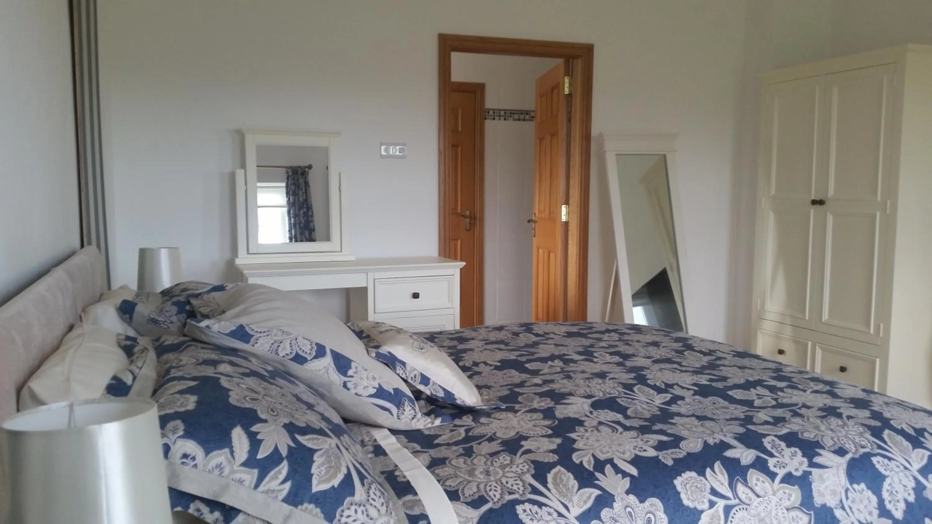 Bed in Drumspittal House Guest Accomodation