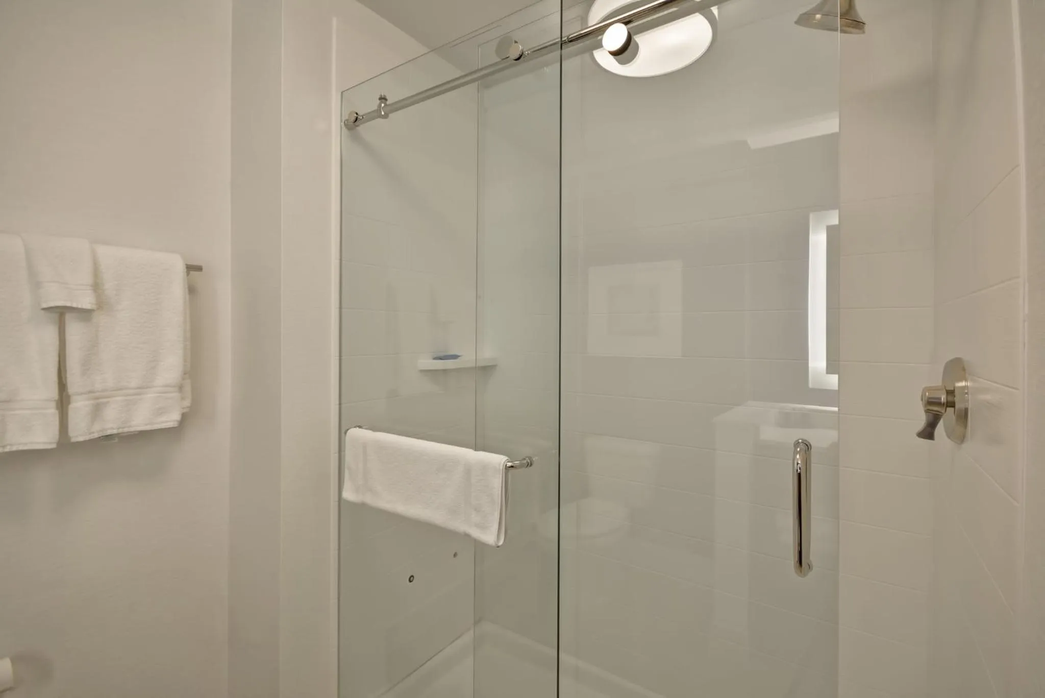 Bathroom in Holiday Inn Express - Evansville by IHG