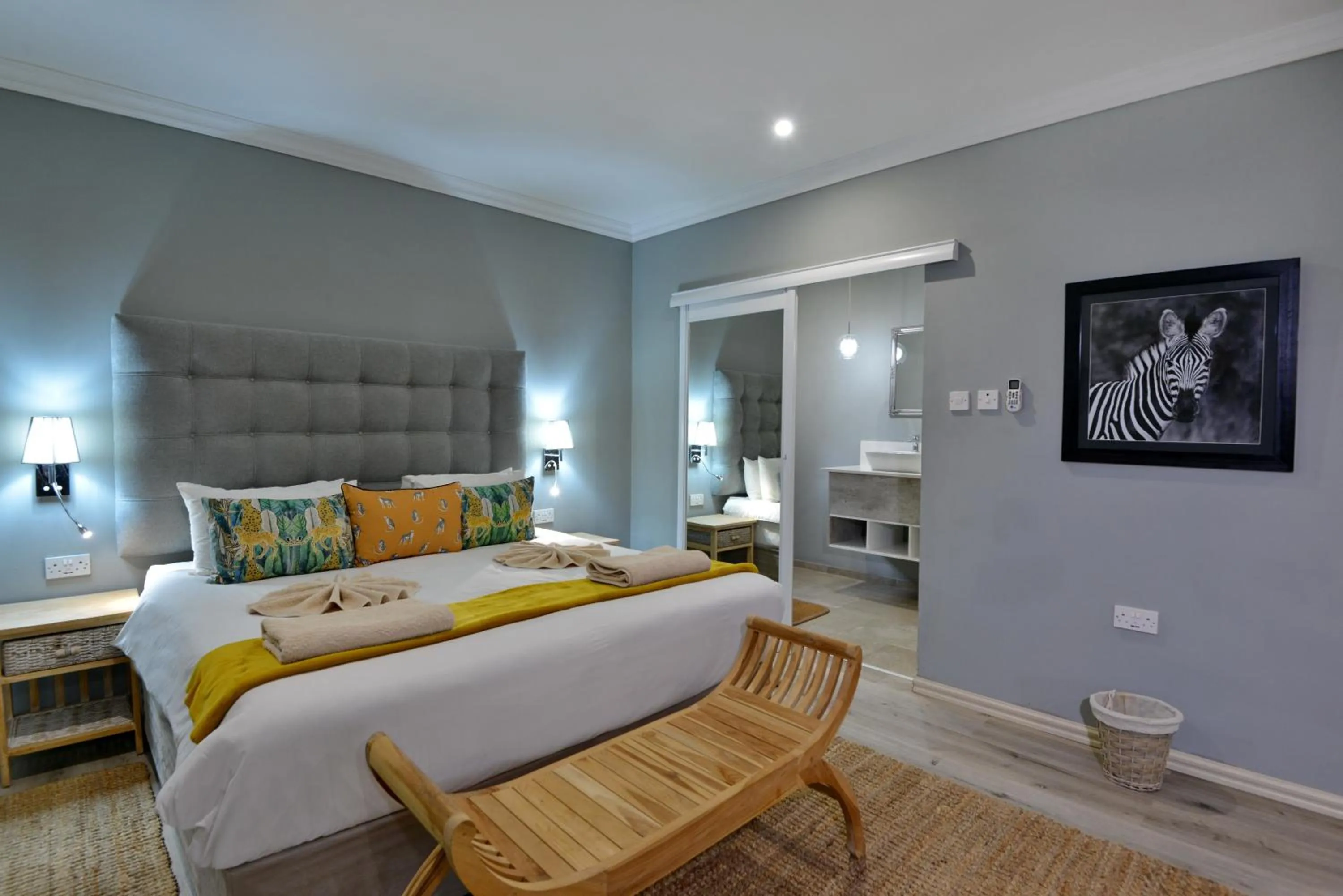 Bedroom, Bed in River View Lodge