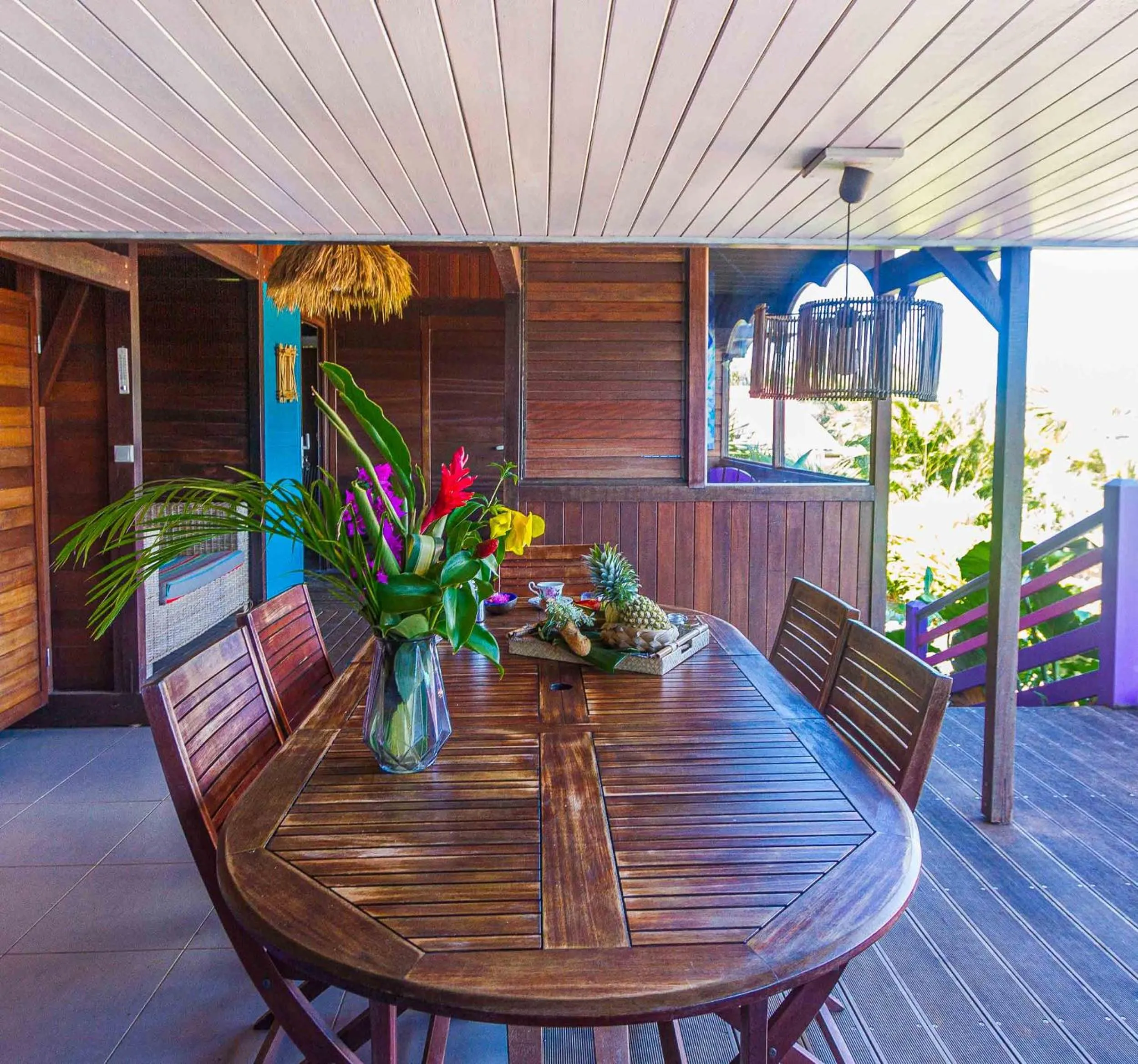 Dining area in Piton Bungalows Ecolodges