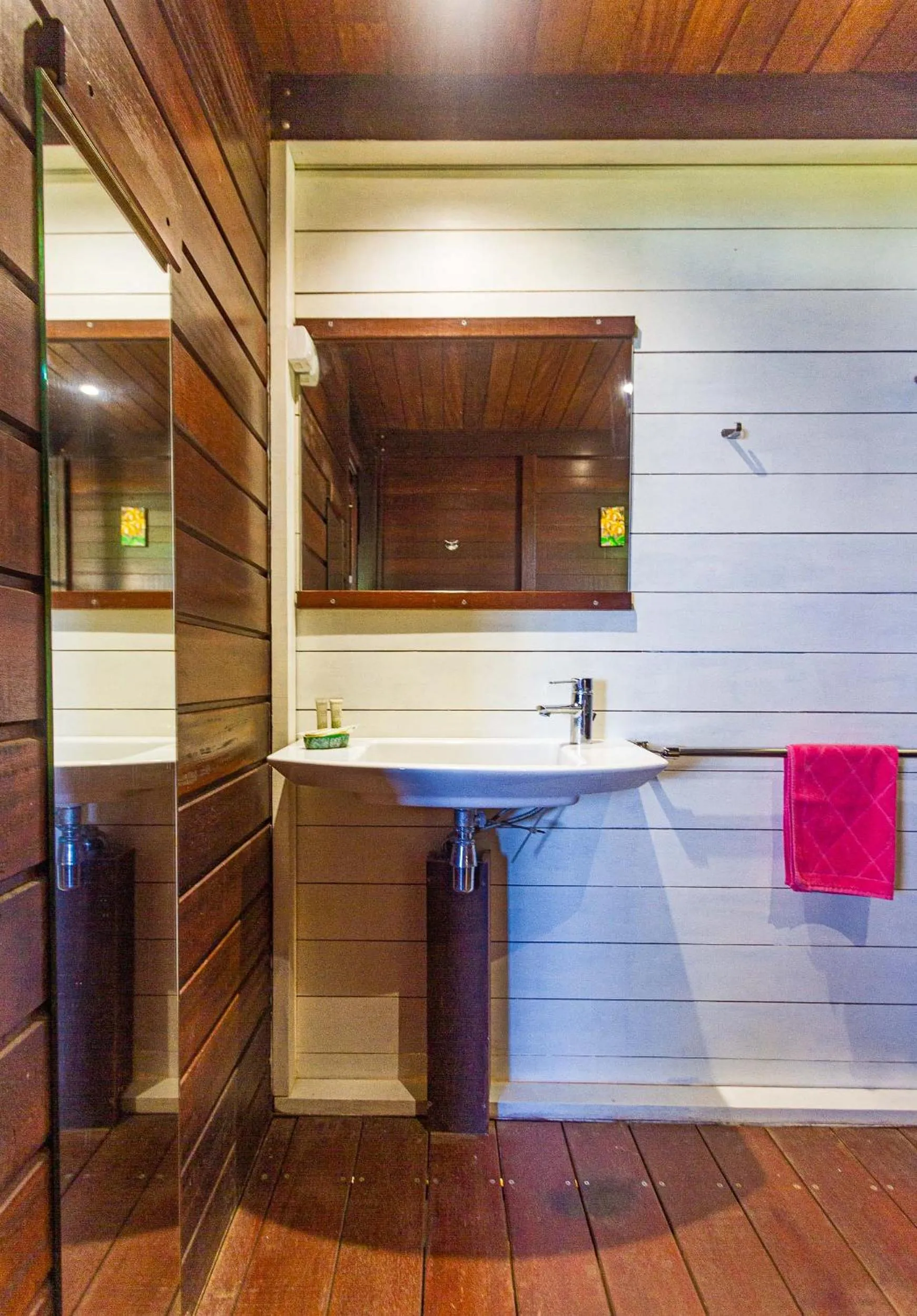 Bathroom in Piton Bungalows Ecolodges