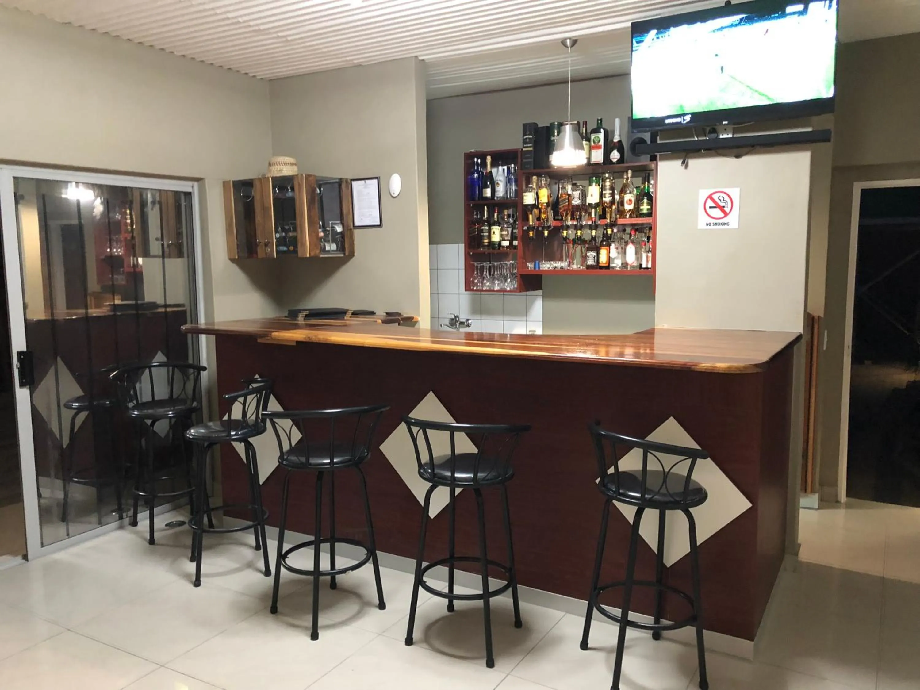Lounge or bar in City Lodge Etosha
