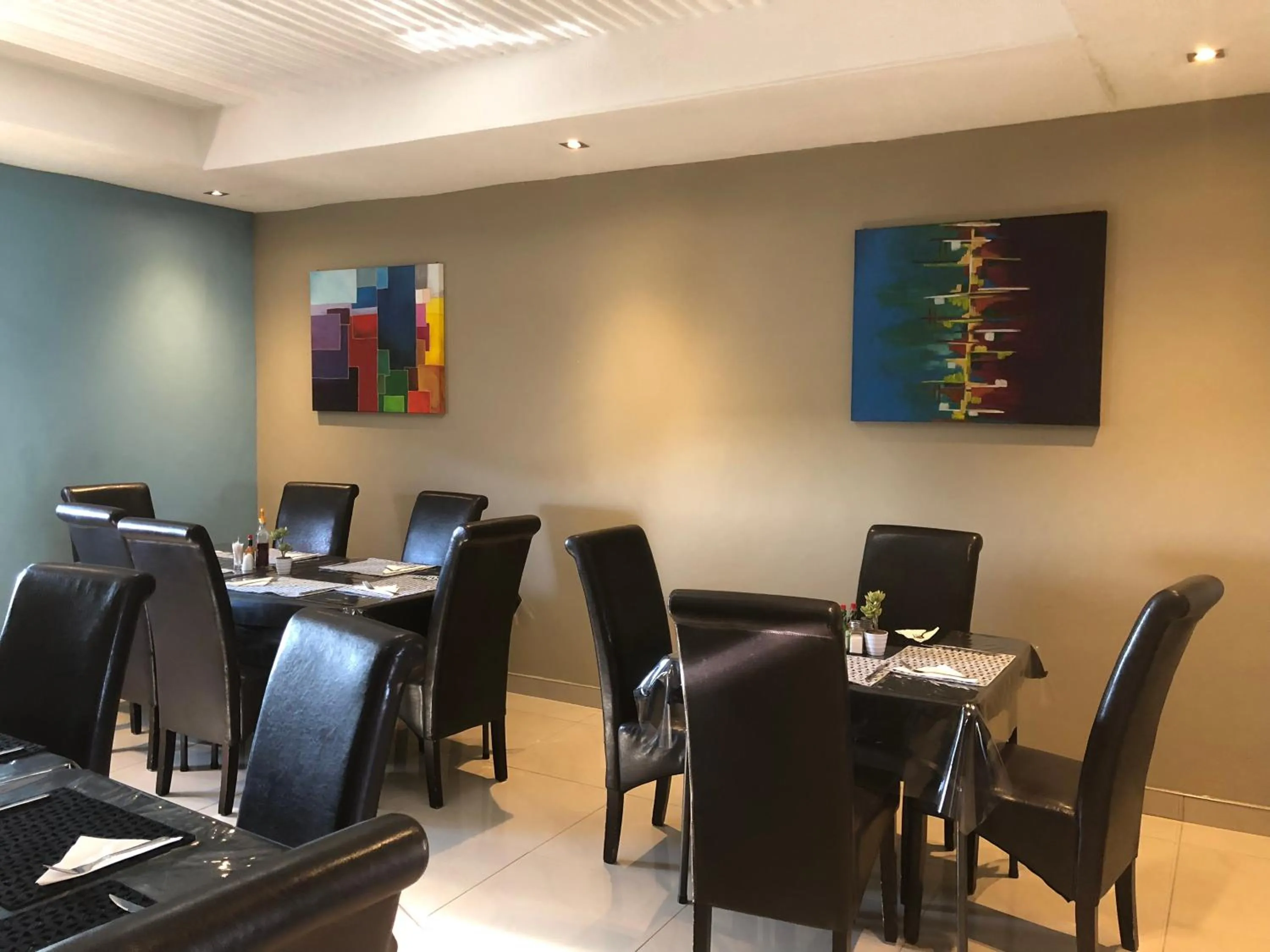 Restaurant/places to eat in City Lodge Etosha