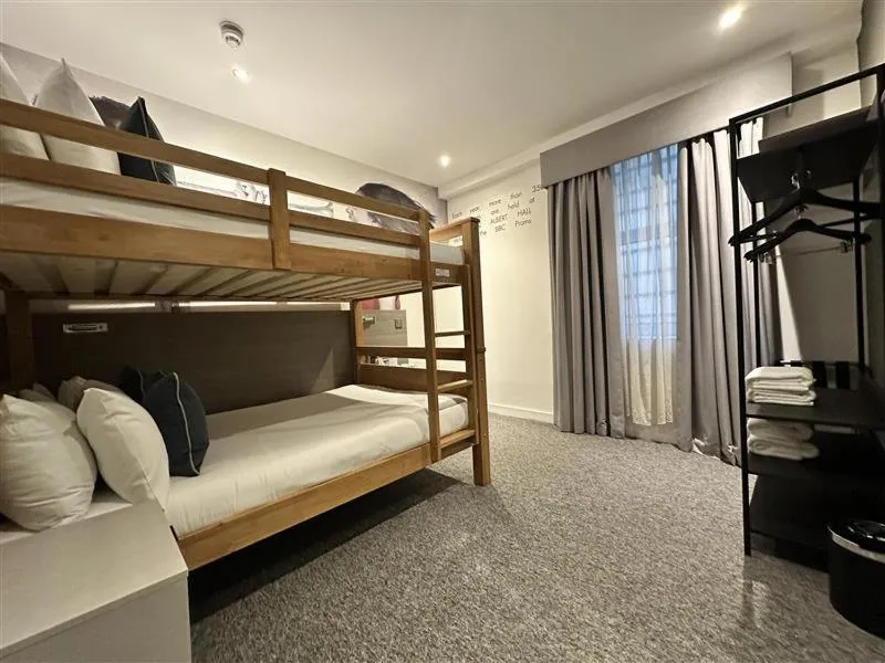 Bedroom, Bed in Heeton Concept Hotel - Kensington London