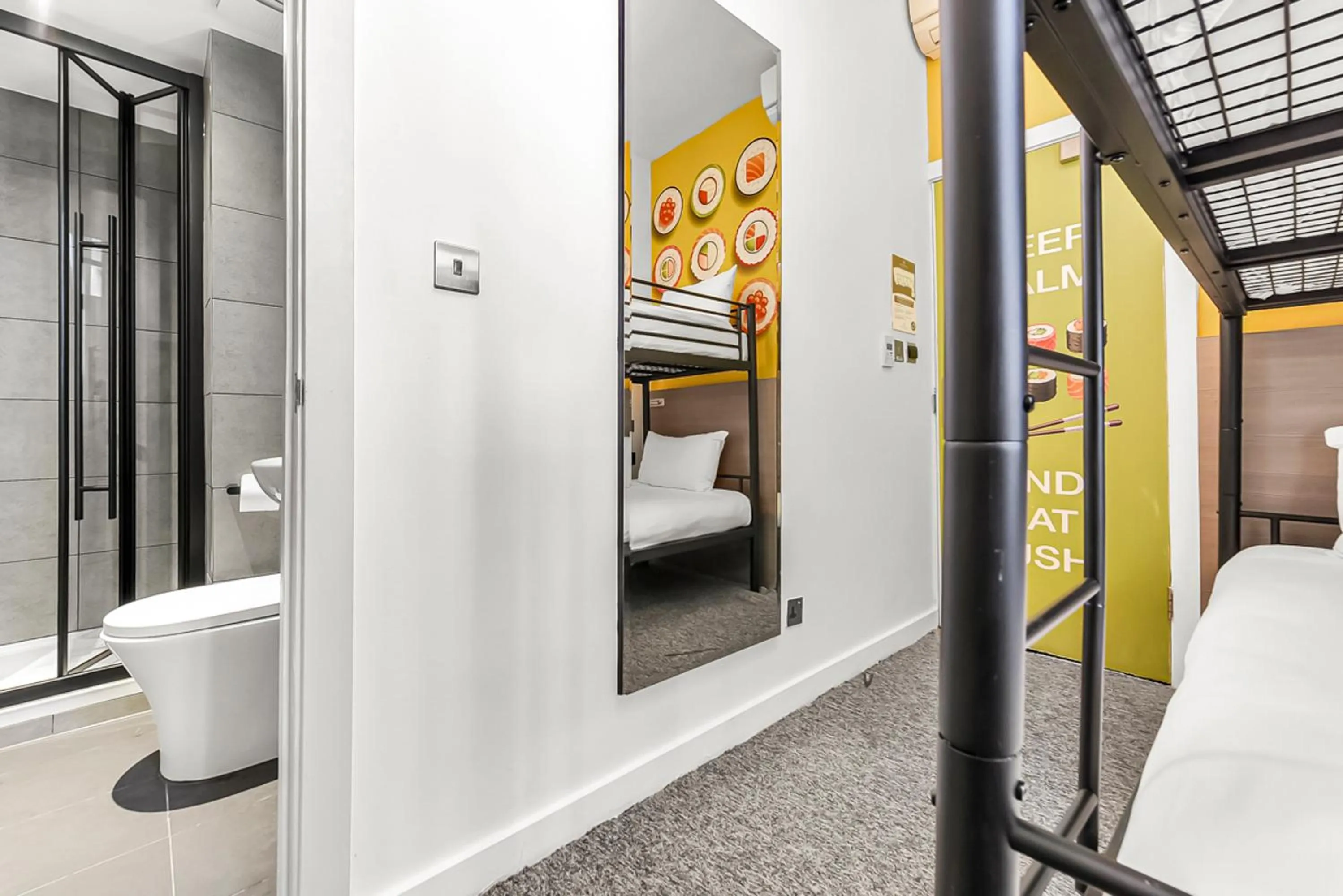 bunk bed, Bed in Heeton Concept Hotel - Kensington London