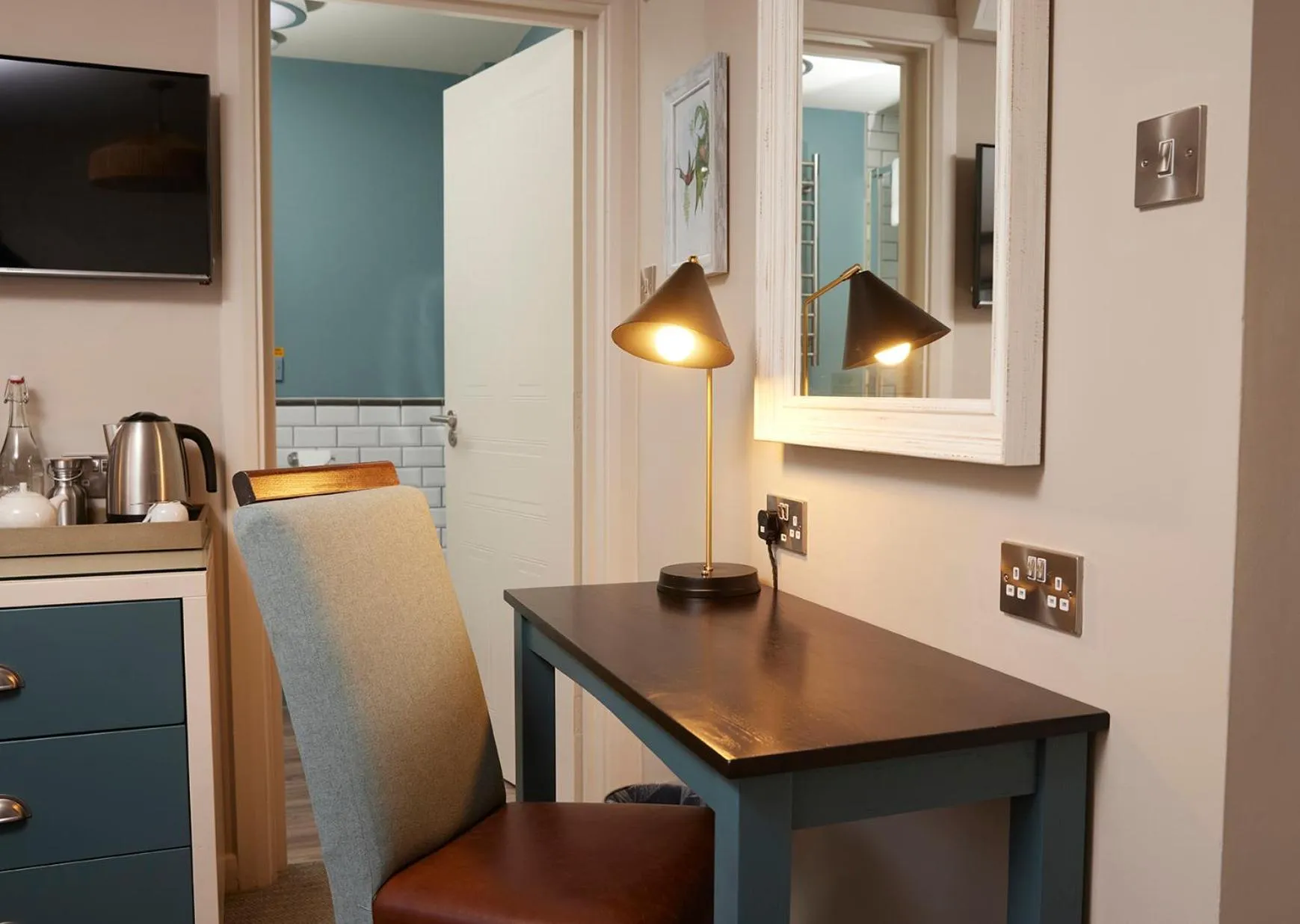 Feathers by Chef & Brewer Collection