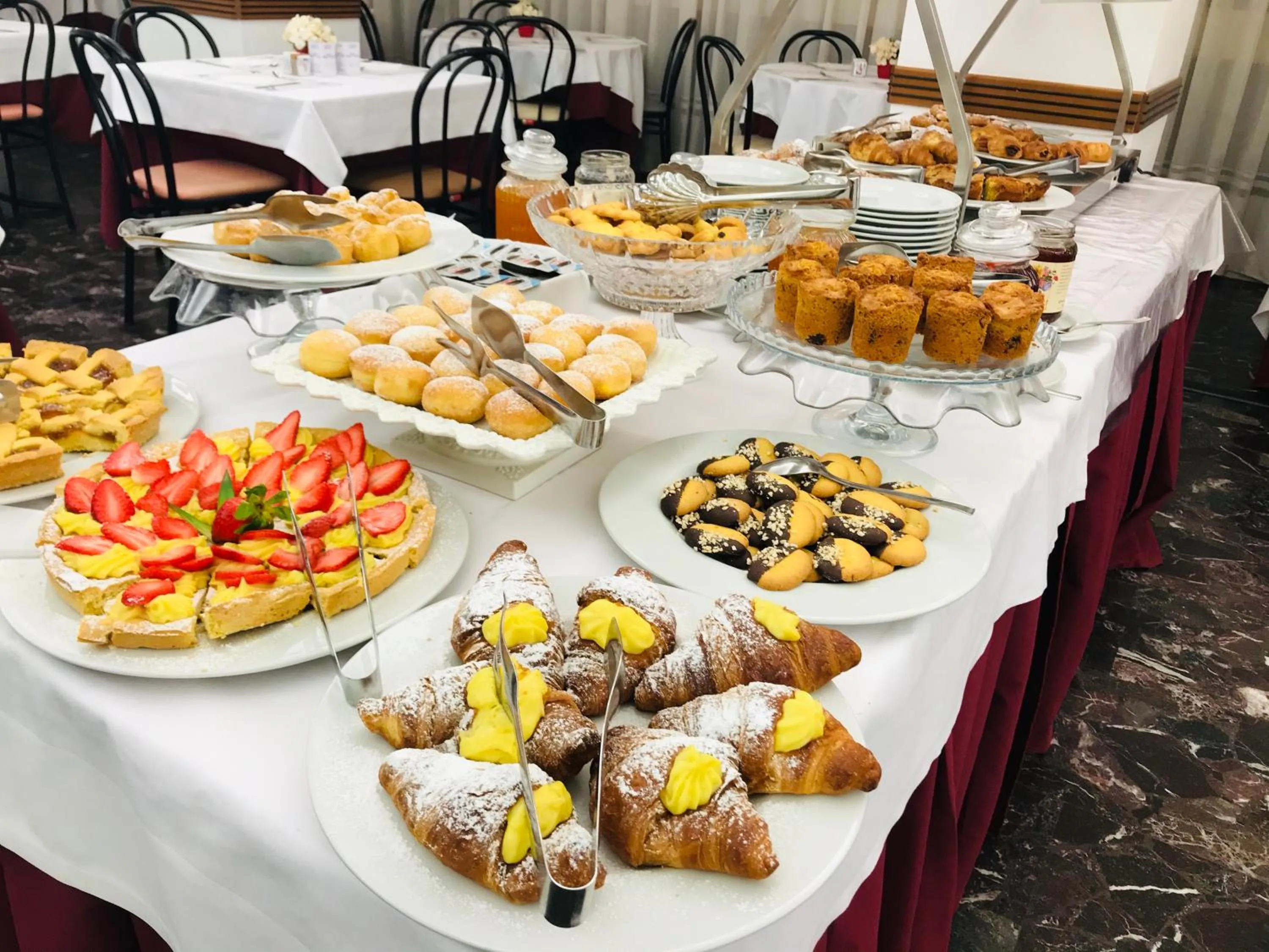 Food in Hotel Aiglon