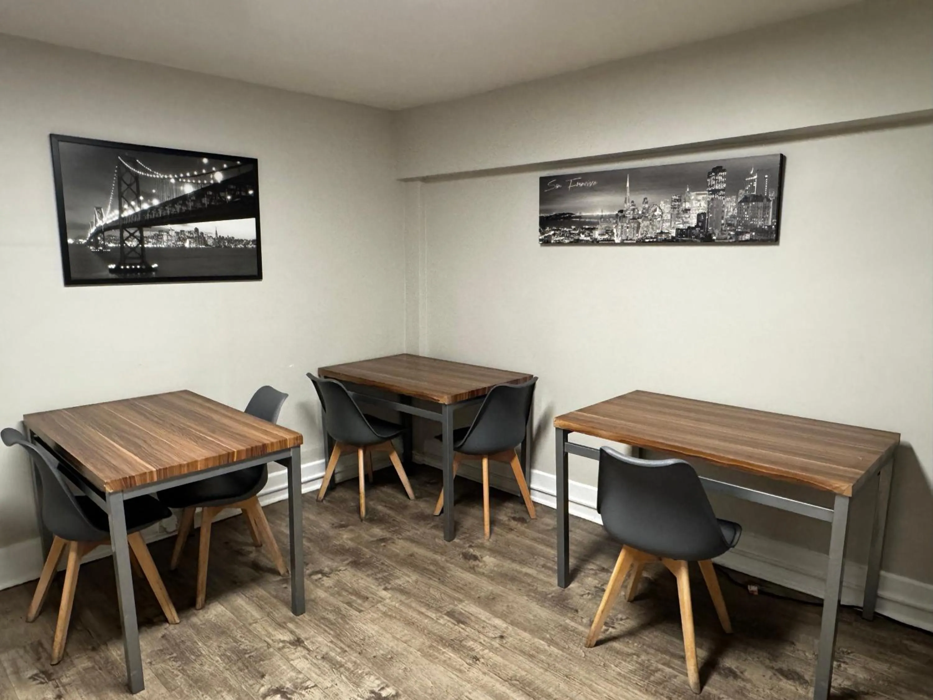 Dining area in Hotel Ikon
