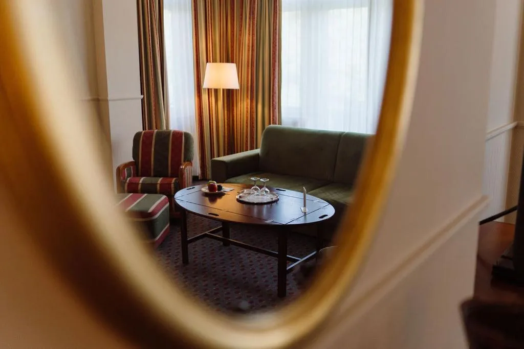 Living room in Park Hotel Brussels