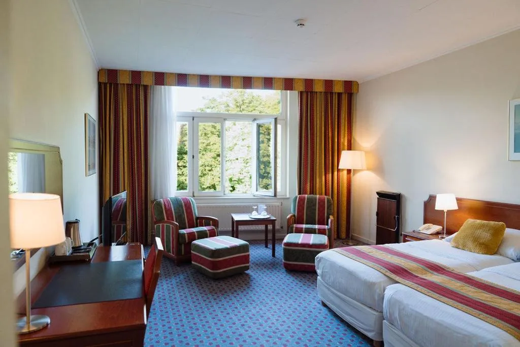 Photo of the whole room, Bed in Park Hotel Brussels