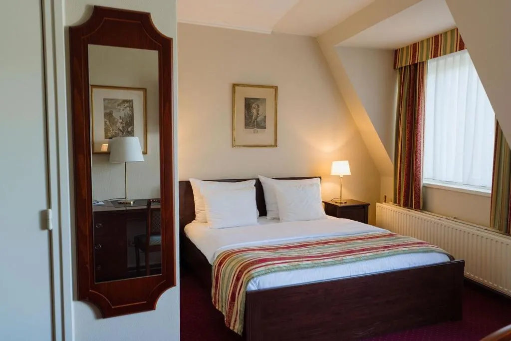 Bedroom, Bed in Park Hotel Brussels