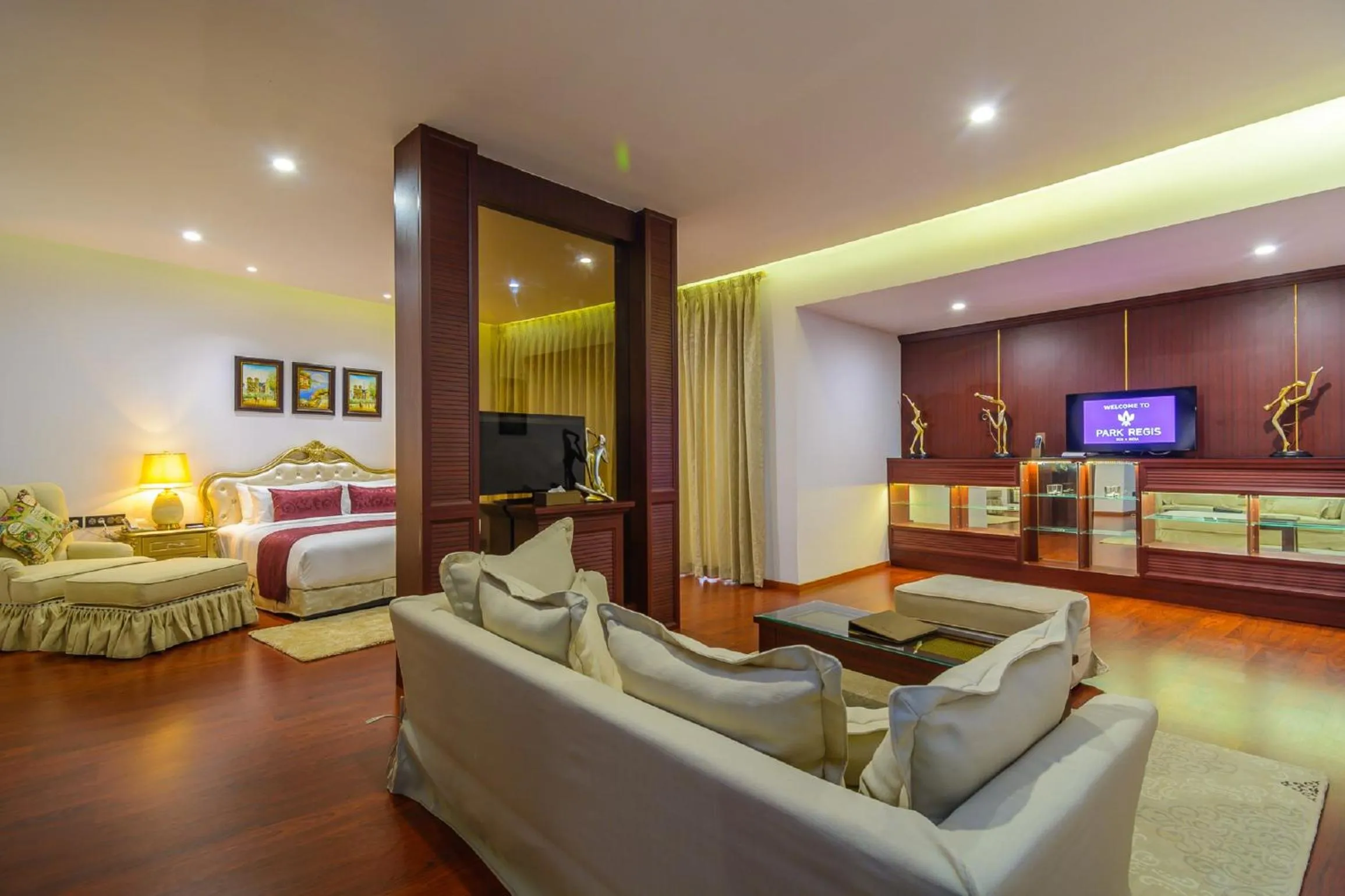 Living room, Bed in Park Regis Goa