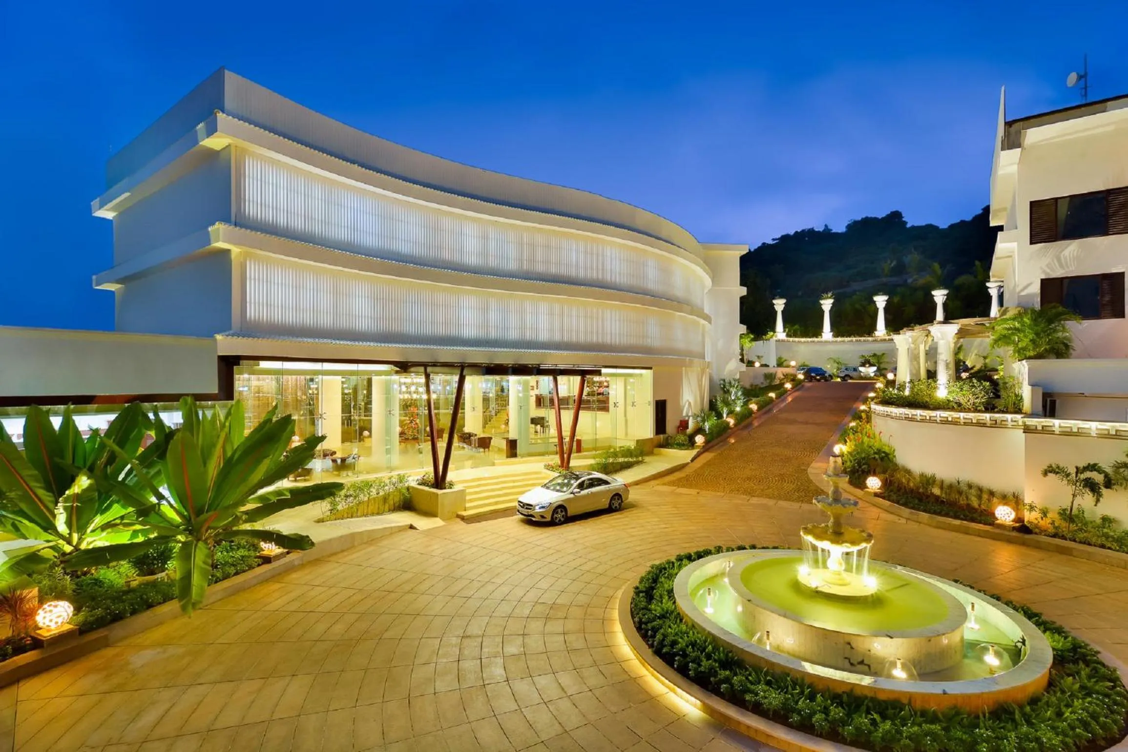Facade/entrance in Park Regis Goa