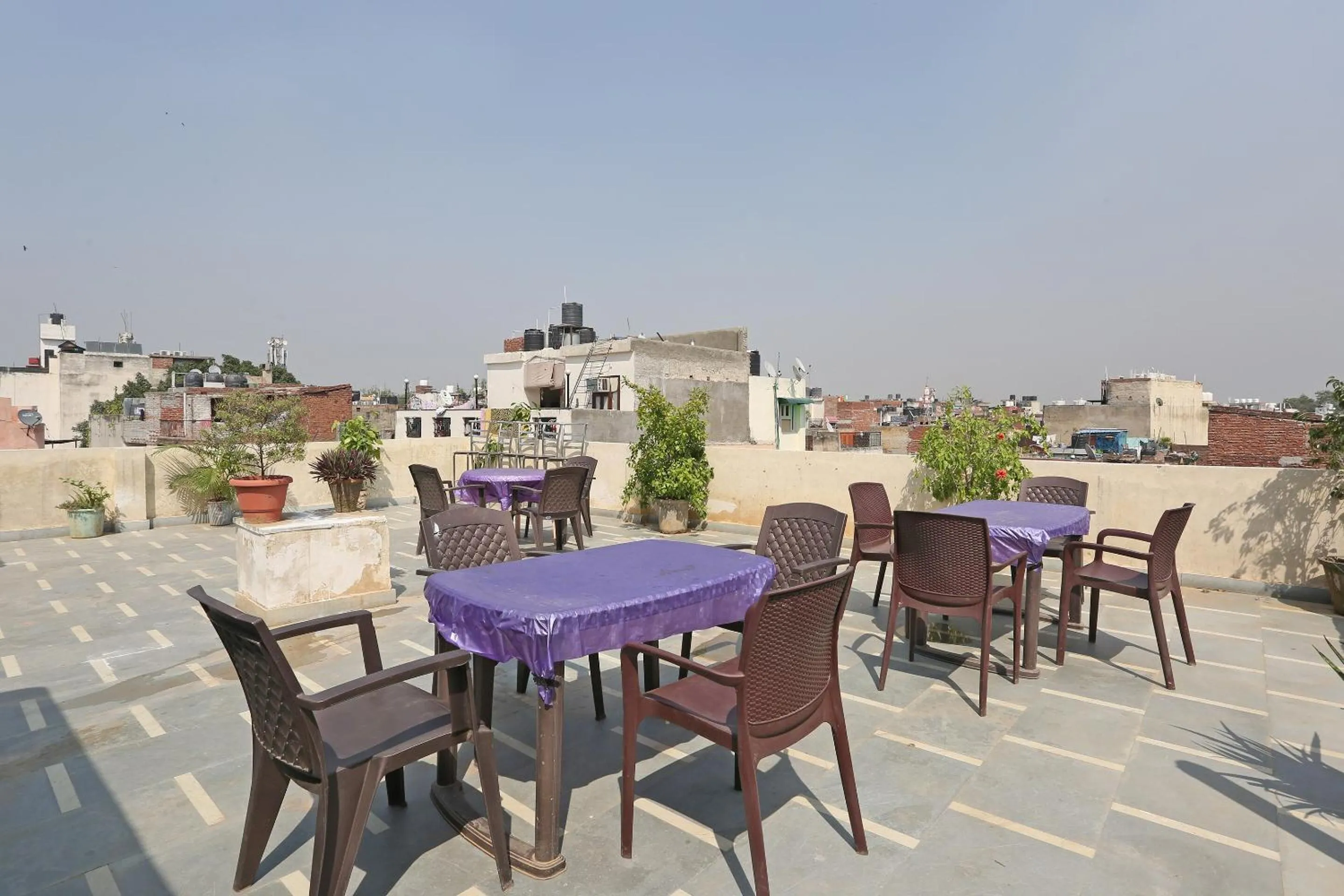 Restaurant/places to eat in Hotel O Aura Palace Deluxe