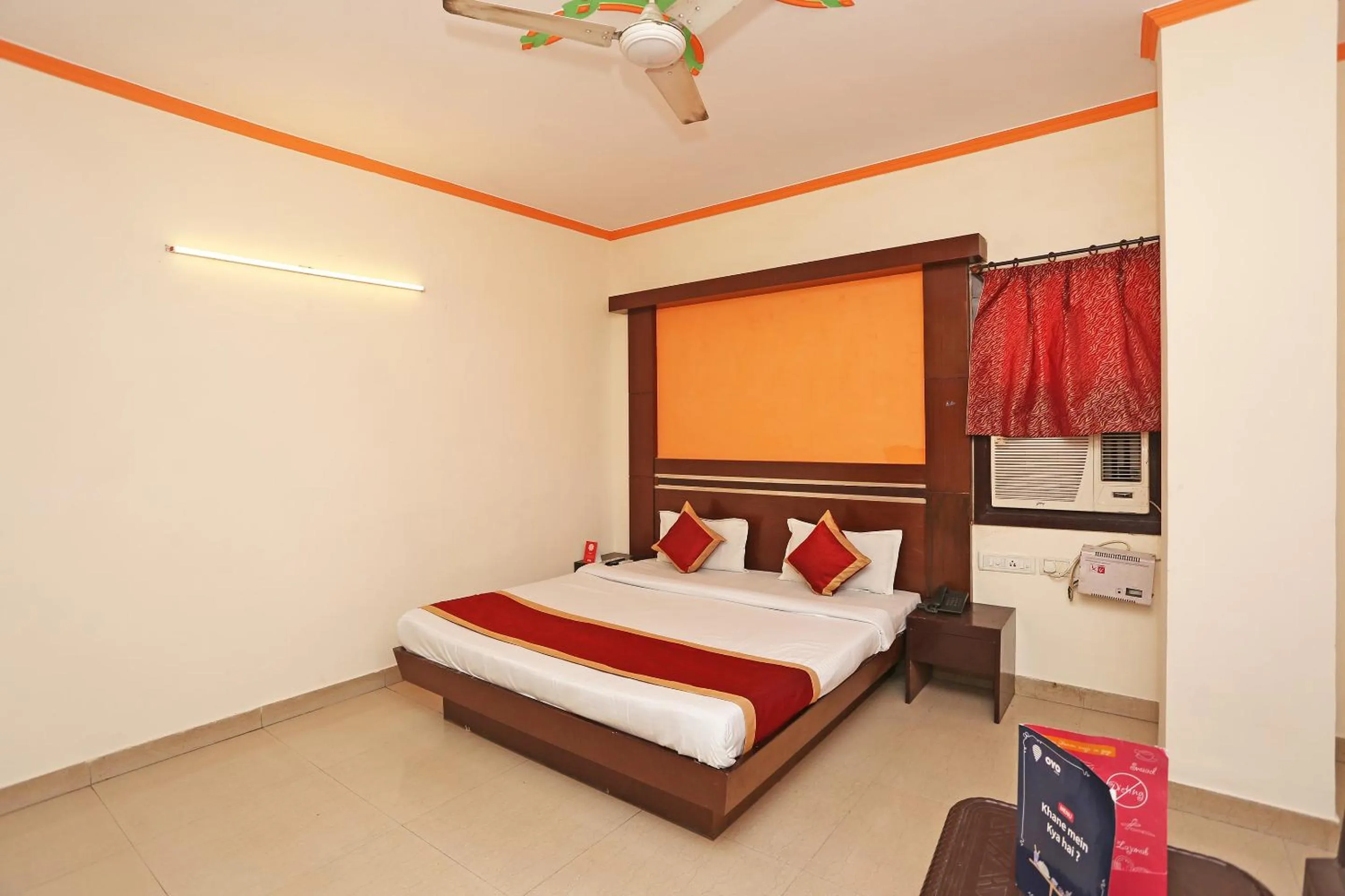 Bathroom, Bed in Hotel O Aura Palace Deluxe