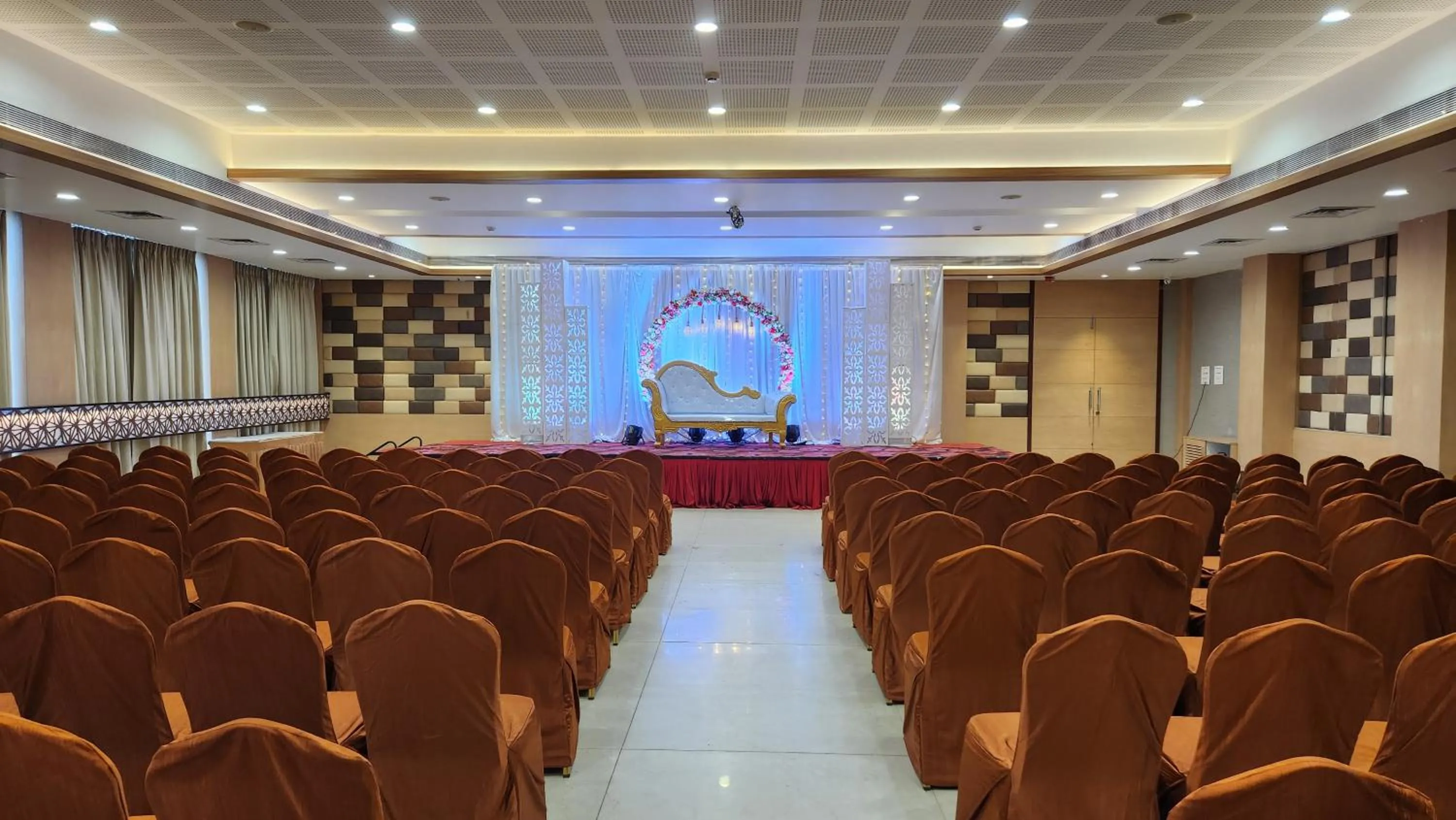 Banquet/Function facilities in Khanna Fiesta - A Bergamont Hotel, Vellore