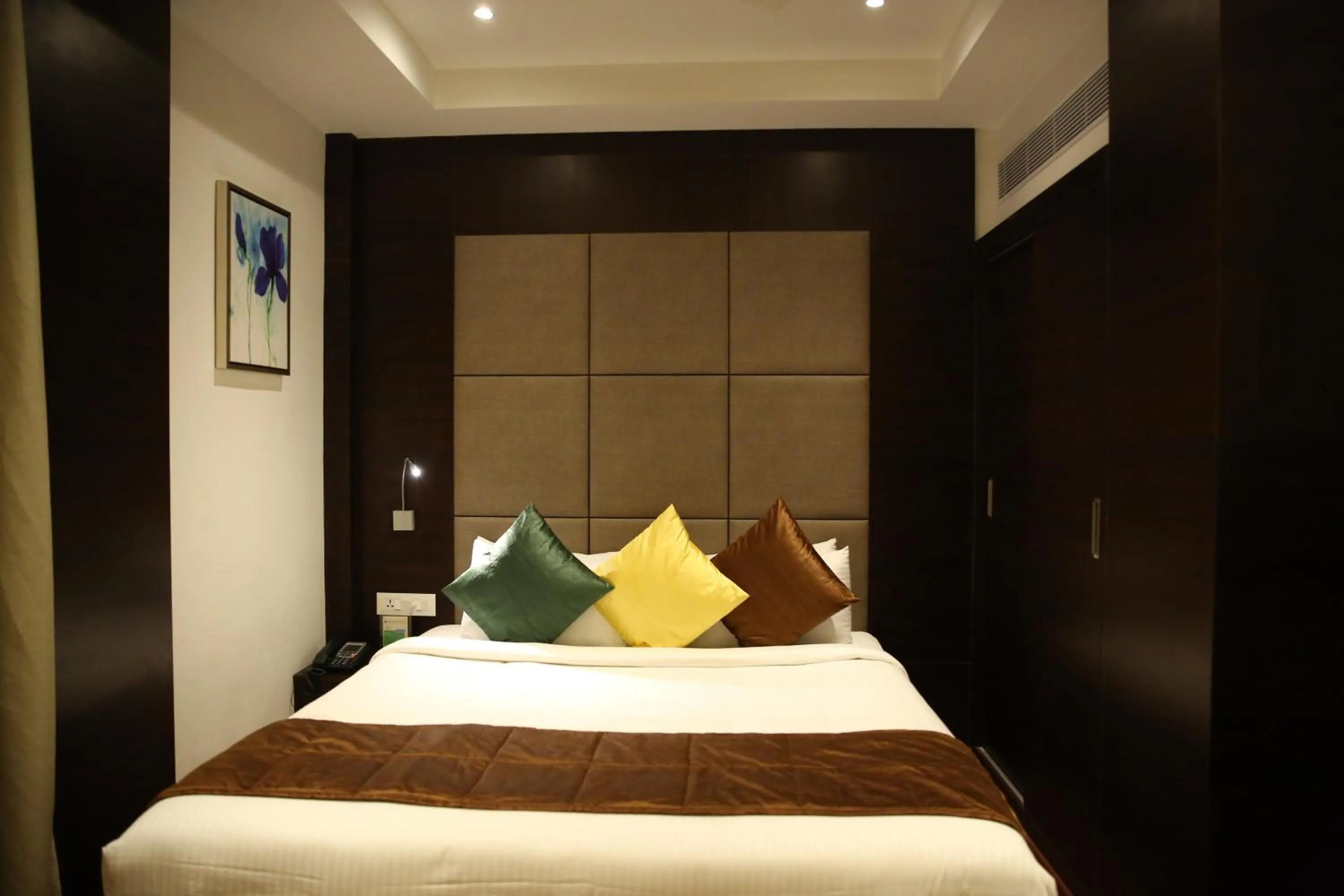 Bed in Khanna Fiesta - A Bergamont Hotel, Vellore