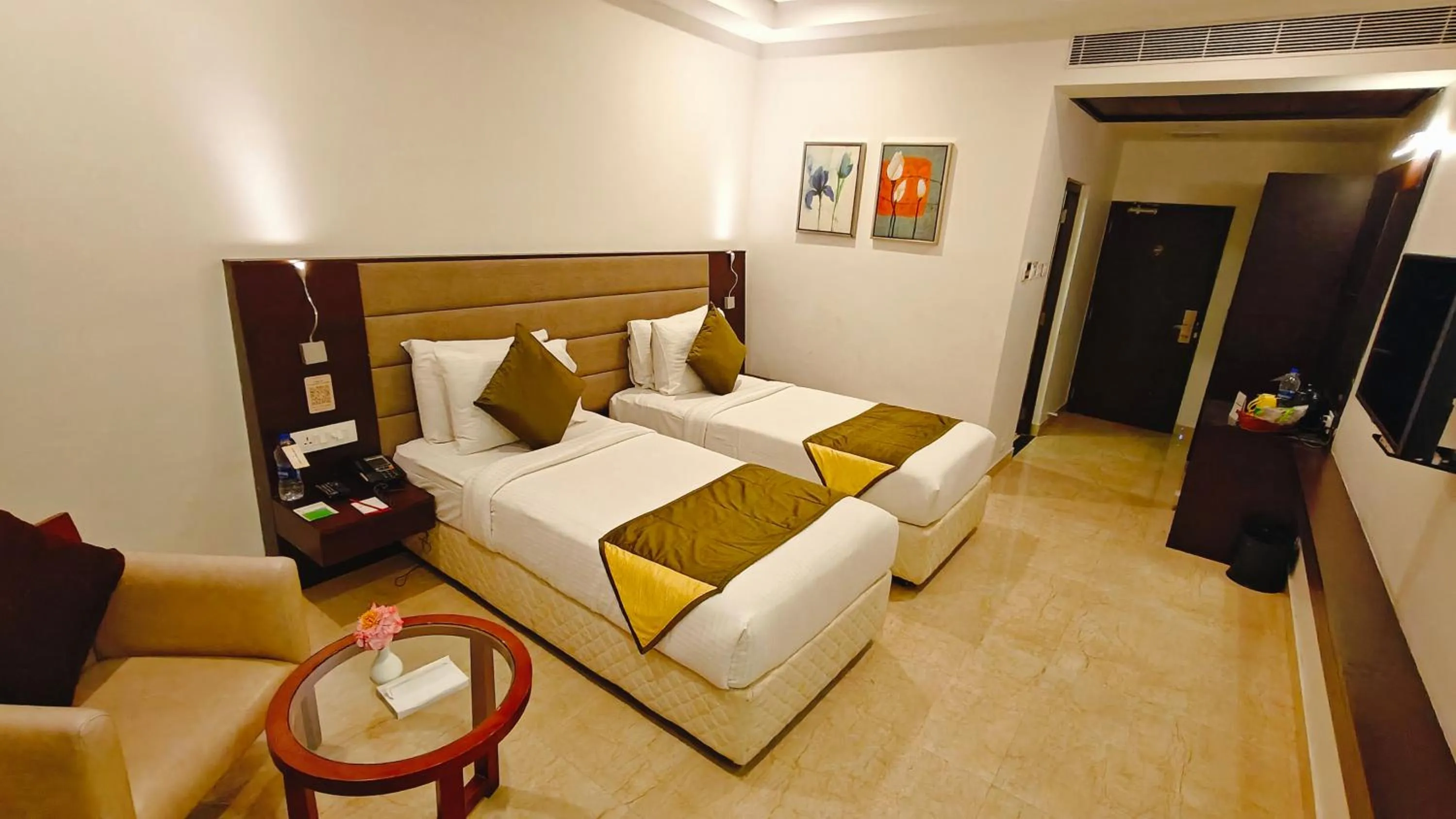 Bed in Khanna Fiesta - A Bergamont Hotel, Vellore
