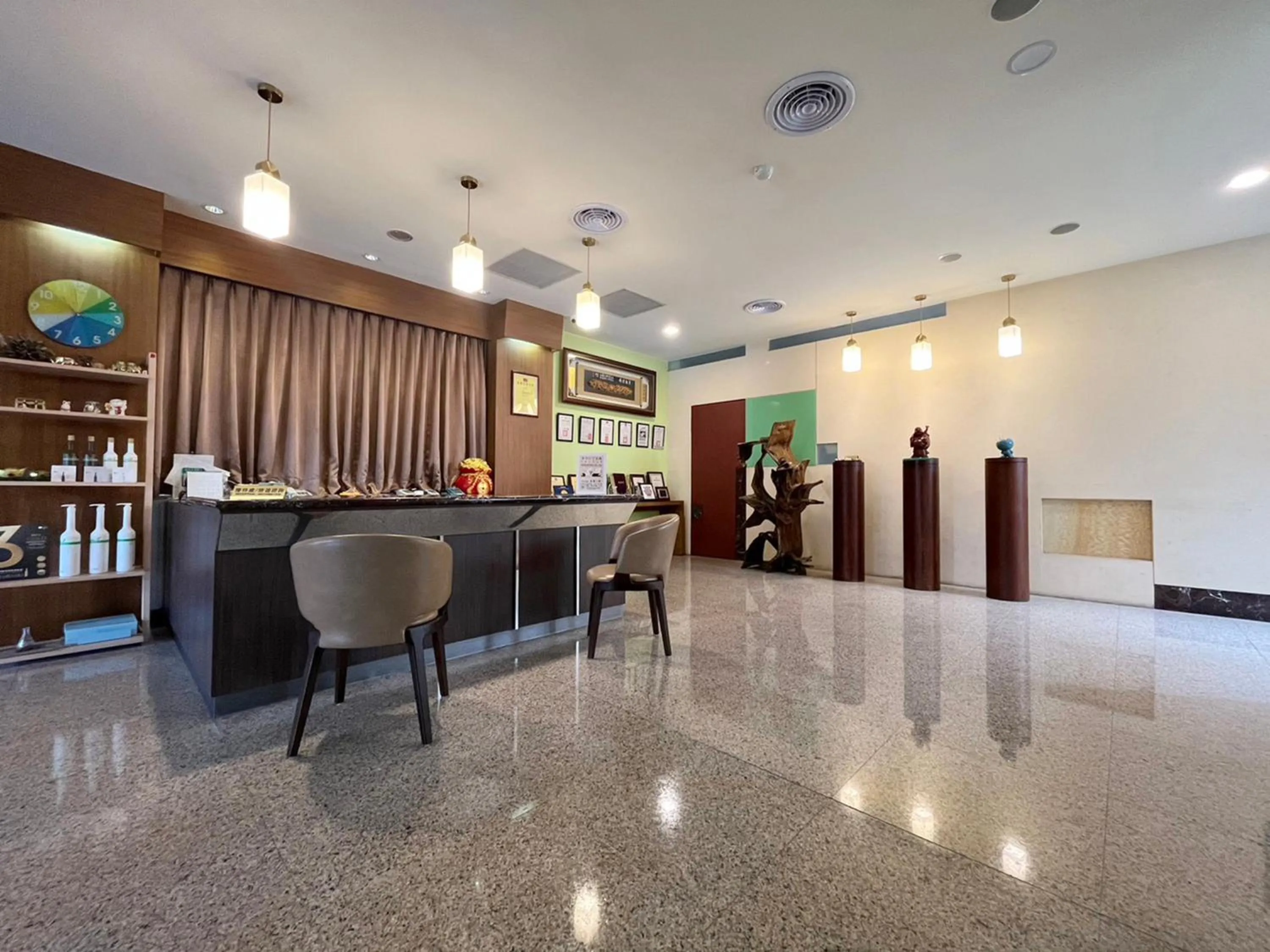 Lobby or reception in Gueylin Hotel