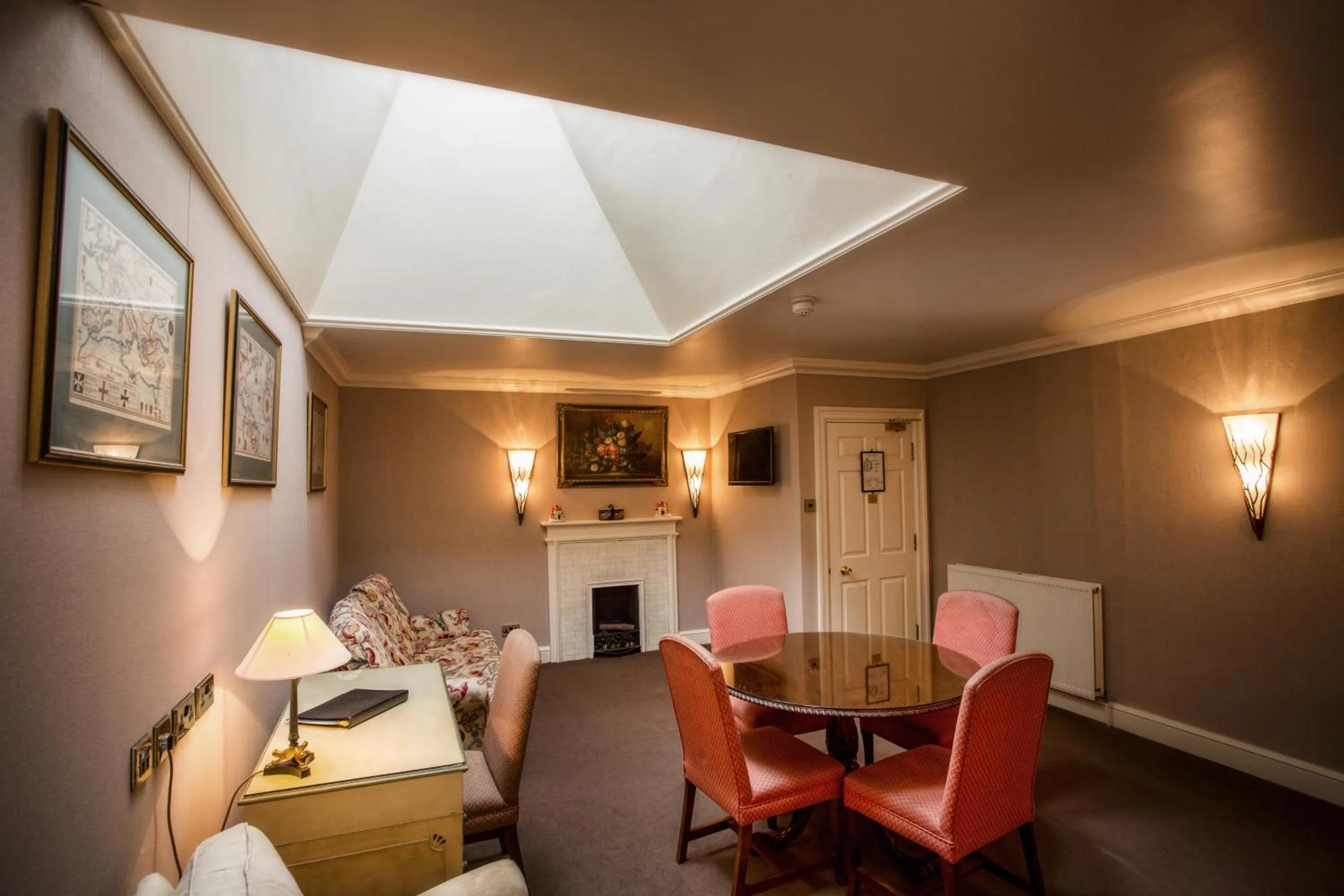 Living room in Hazlewood Castle & Spa