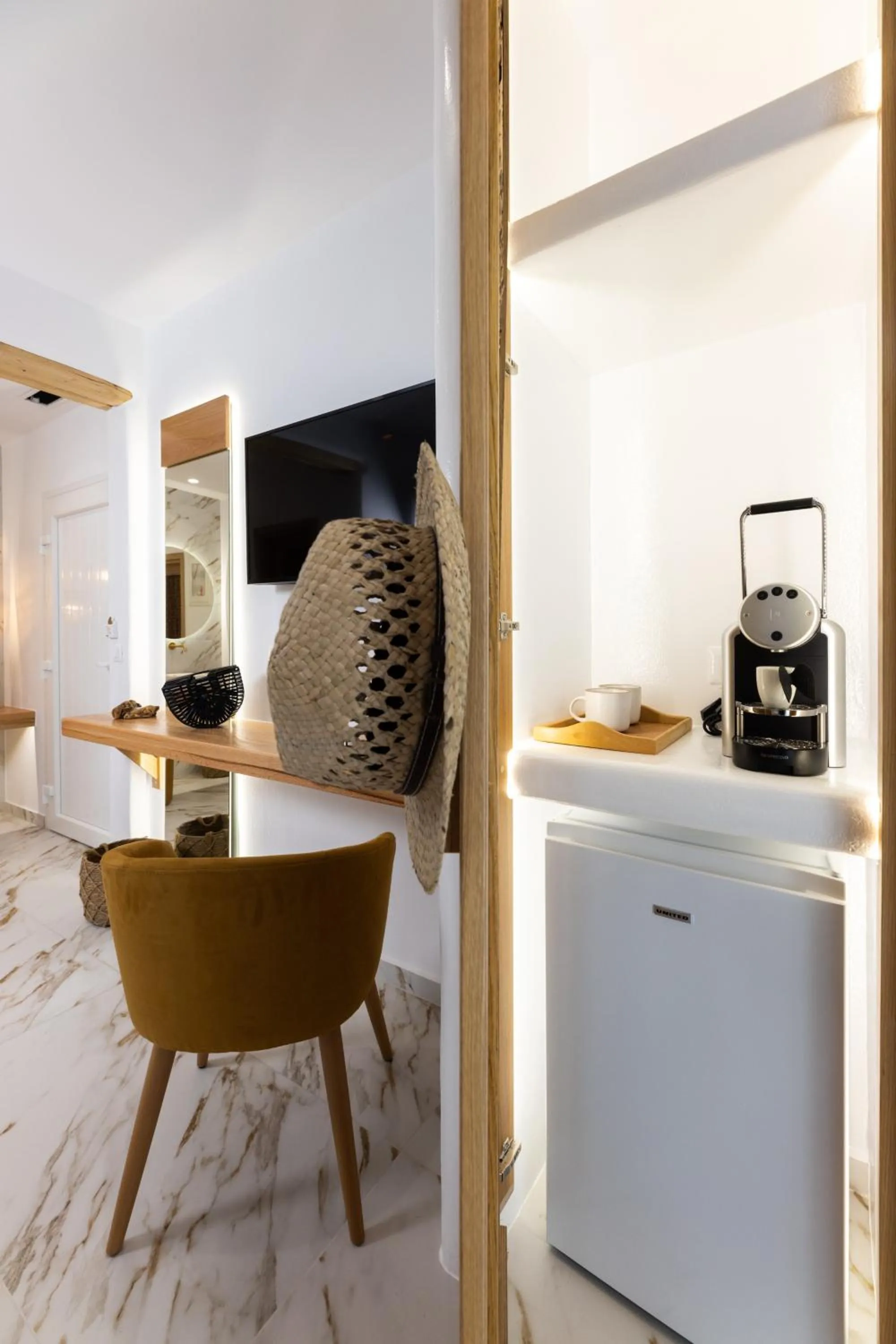 Coffee/tea facilities in Ktima Lino