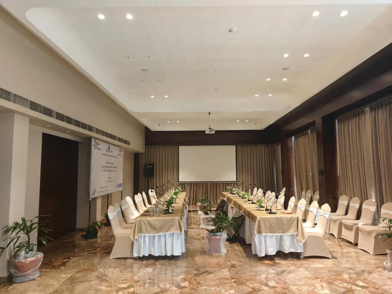 Meeting/conference room in Sea Shell Coral Cove