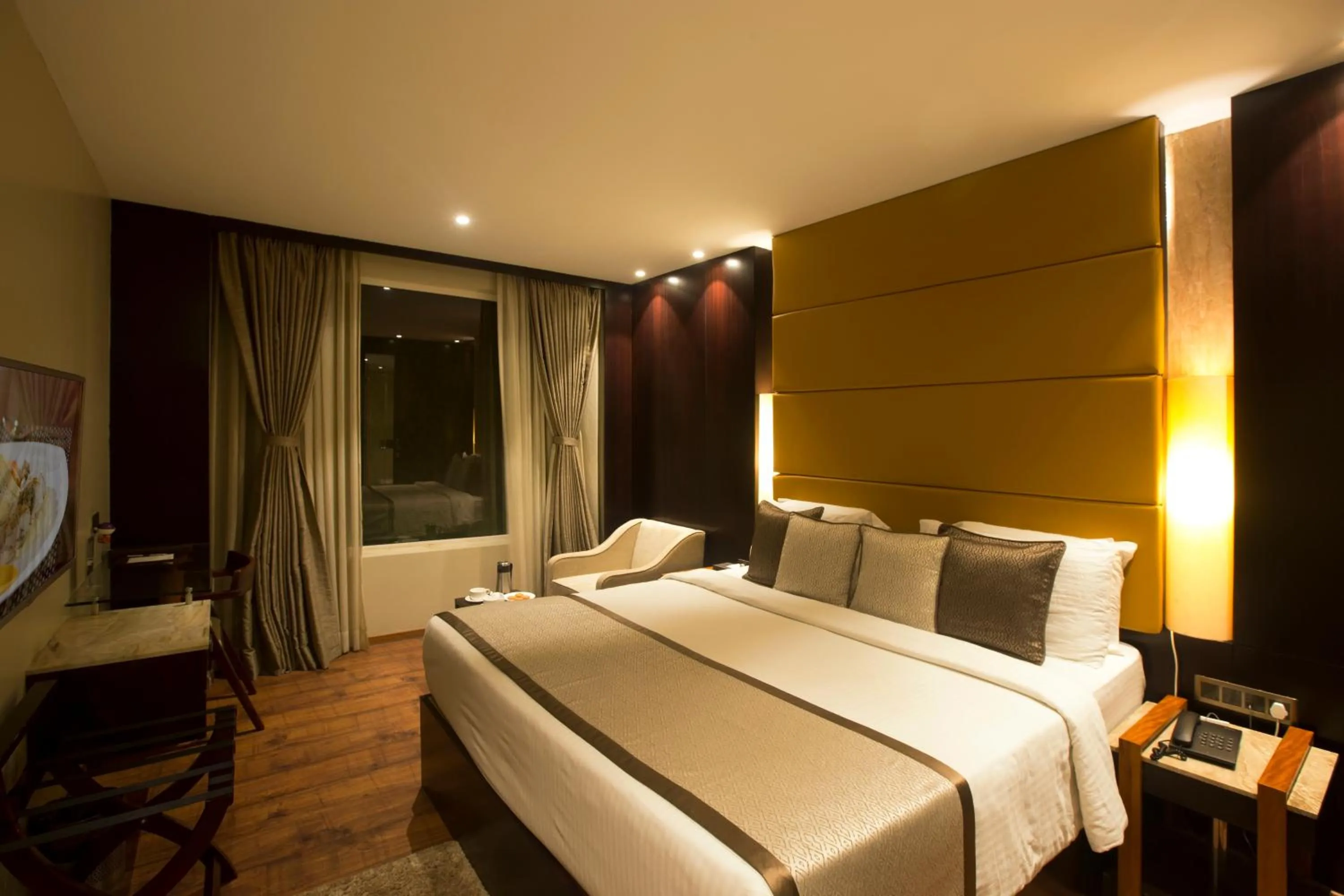 Bedroom, Bed in Sea Shell Coral Cove