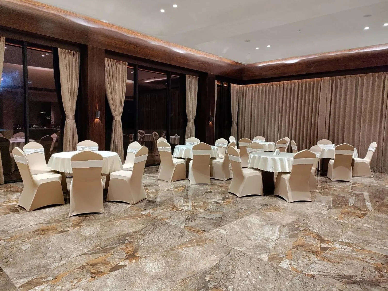 Meeting/conference room in Sea Shell Coral Cove