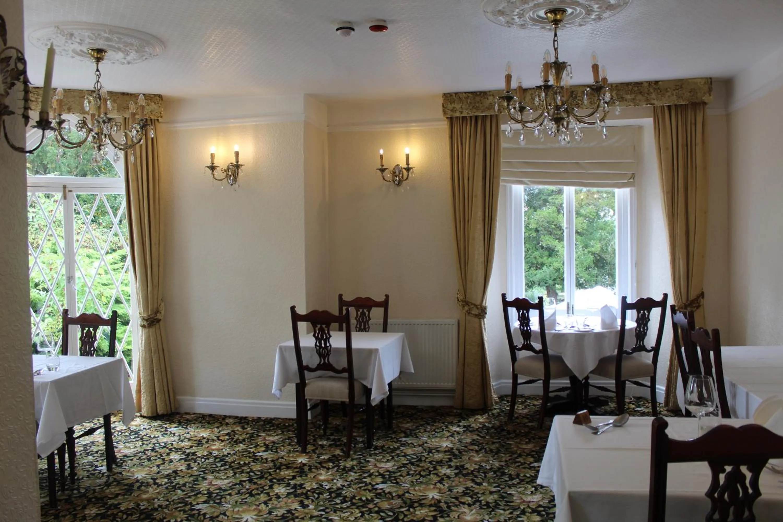 Restaurant/places to eat in The Mount Pleasant Hotel
