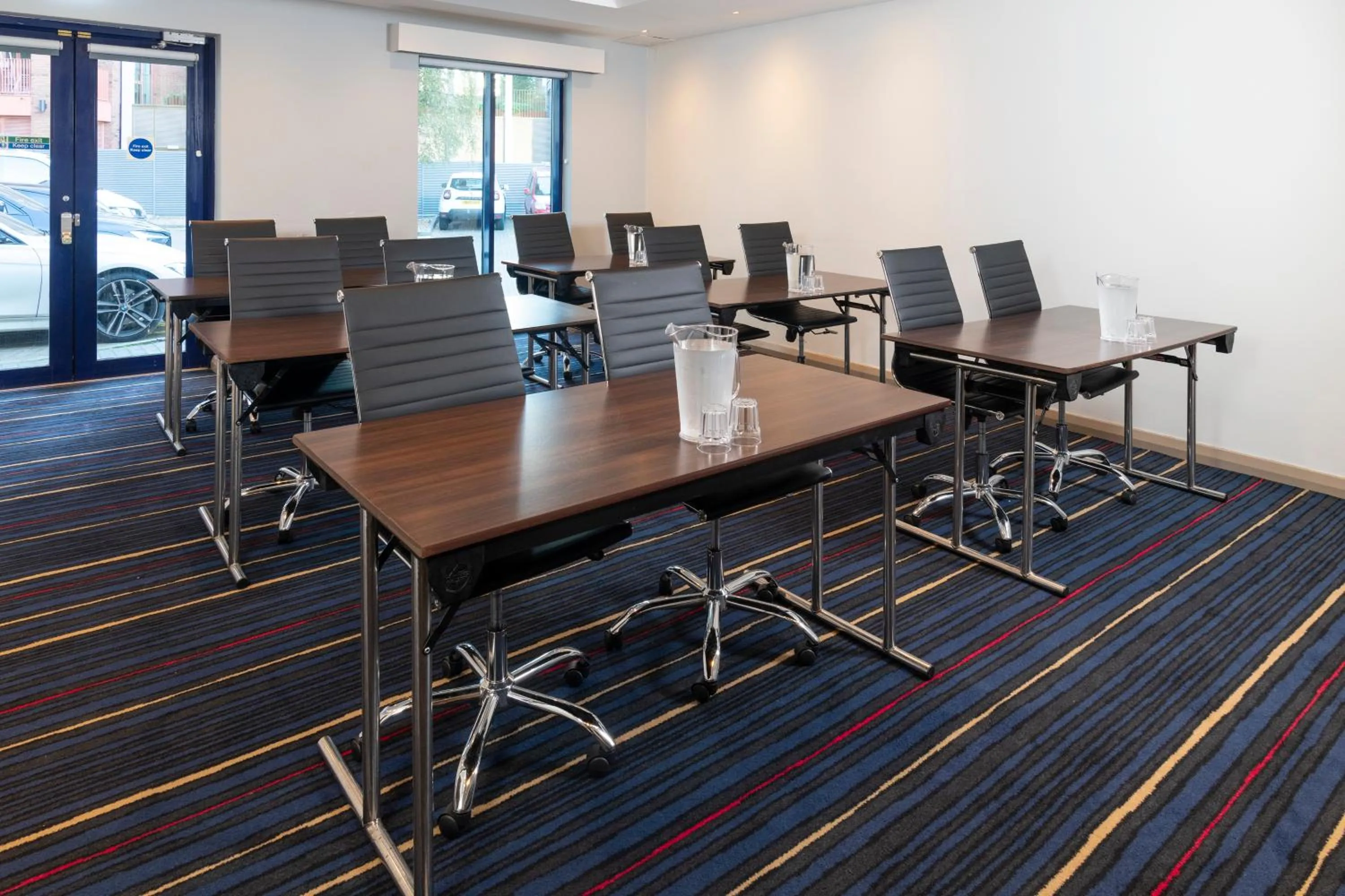 Meeting/conference room in Holiday Inn Express London - Wandsworth by IHG
