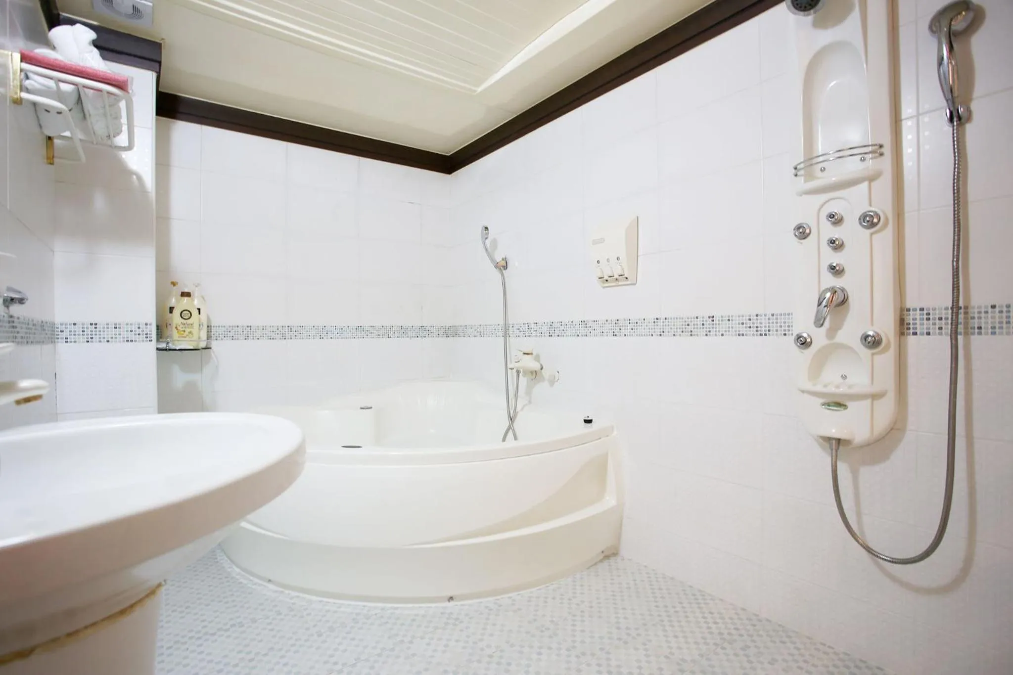 Bathroom in Mate Hotel