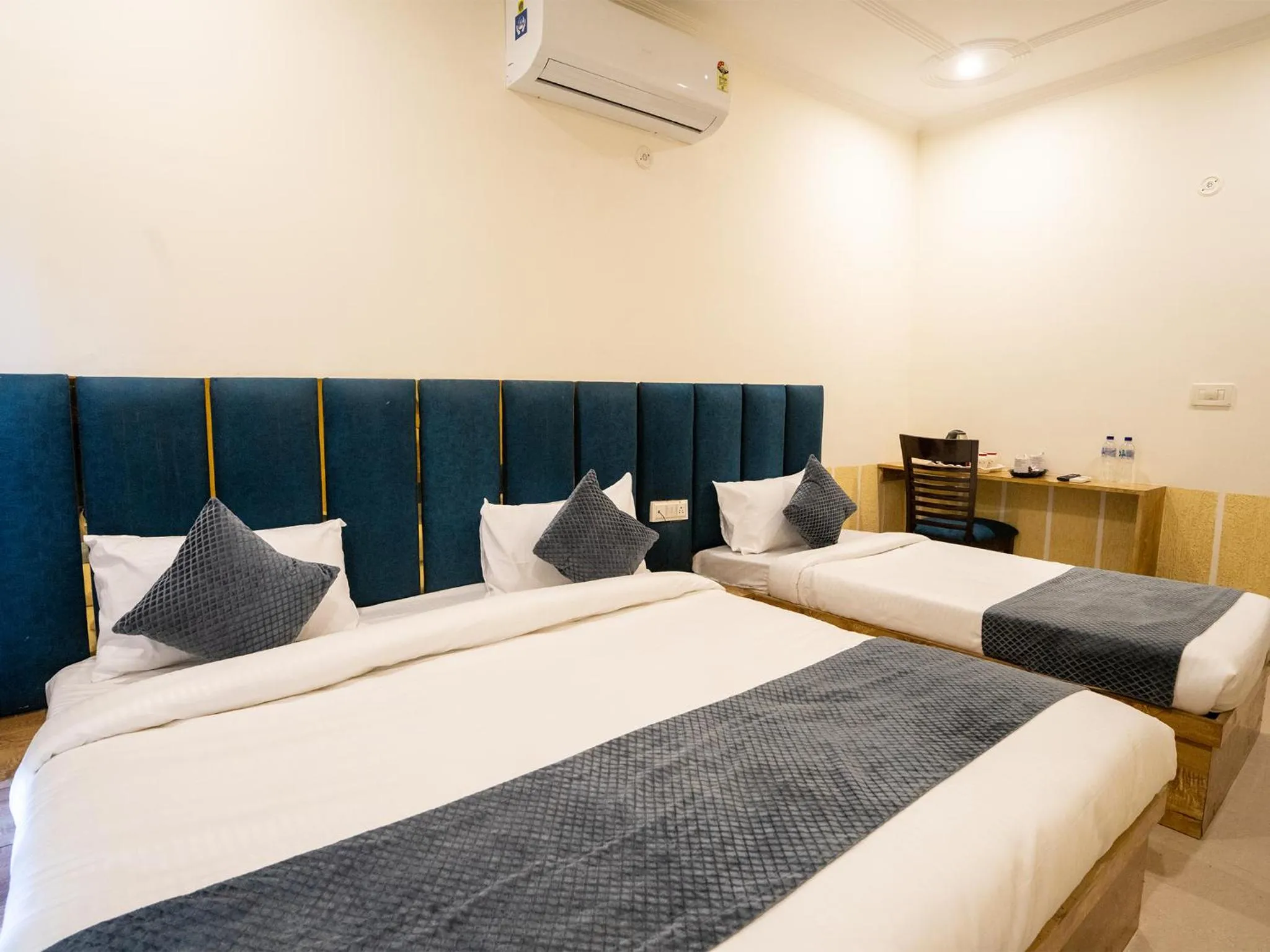 Bed in Moustache Agra