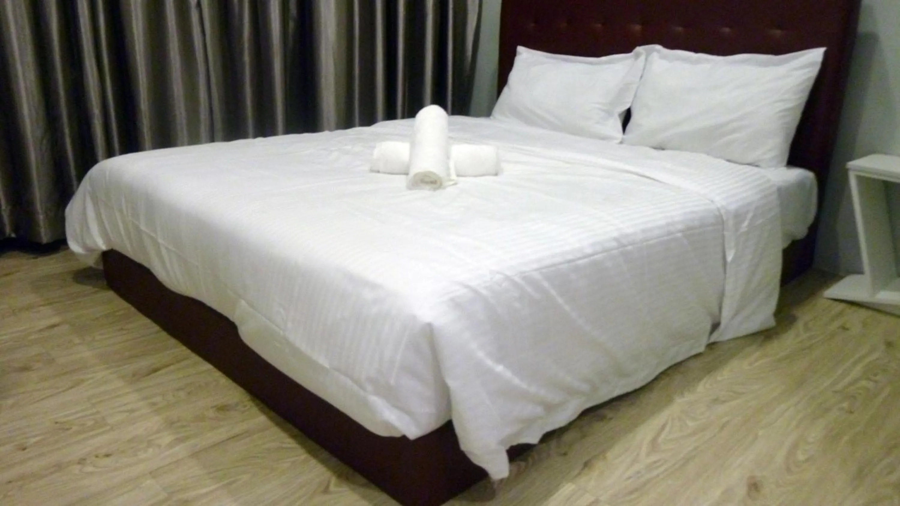 Decorative detail, Bed in The b'Hotel