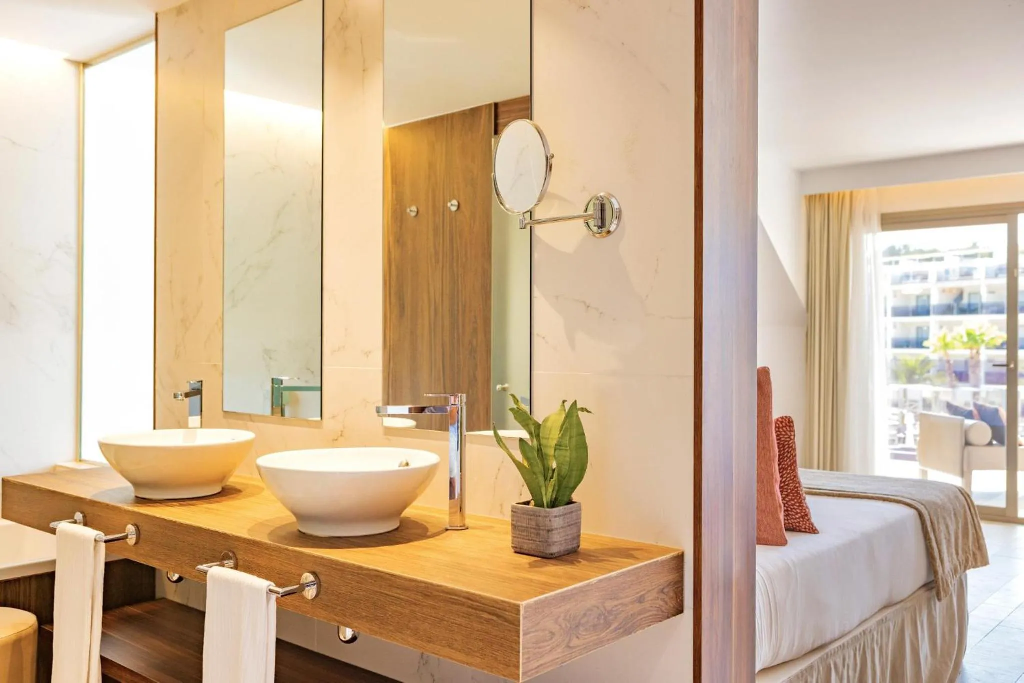 Bathroom in Zafiro Palace Palmanova