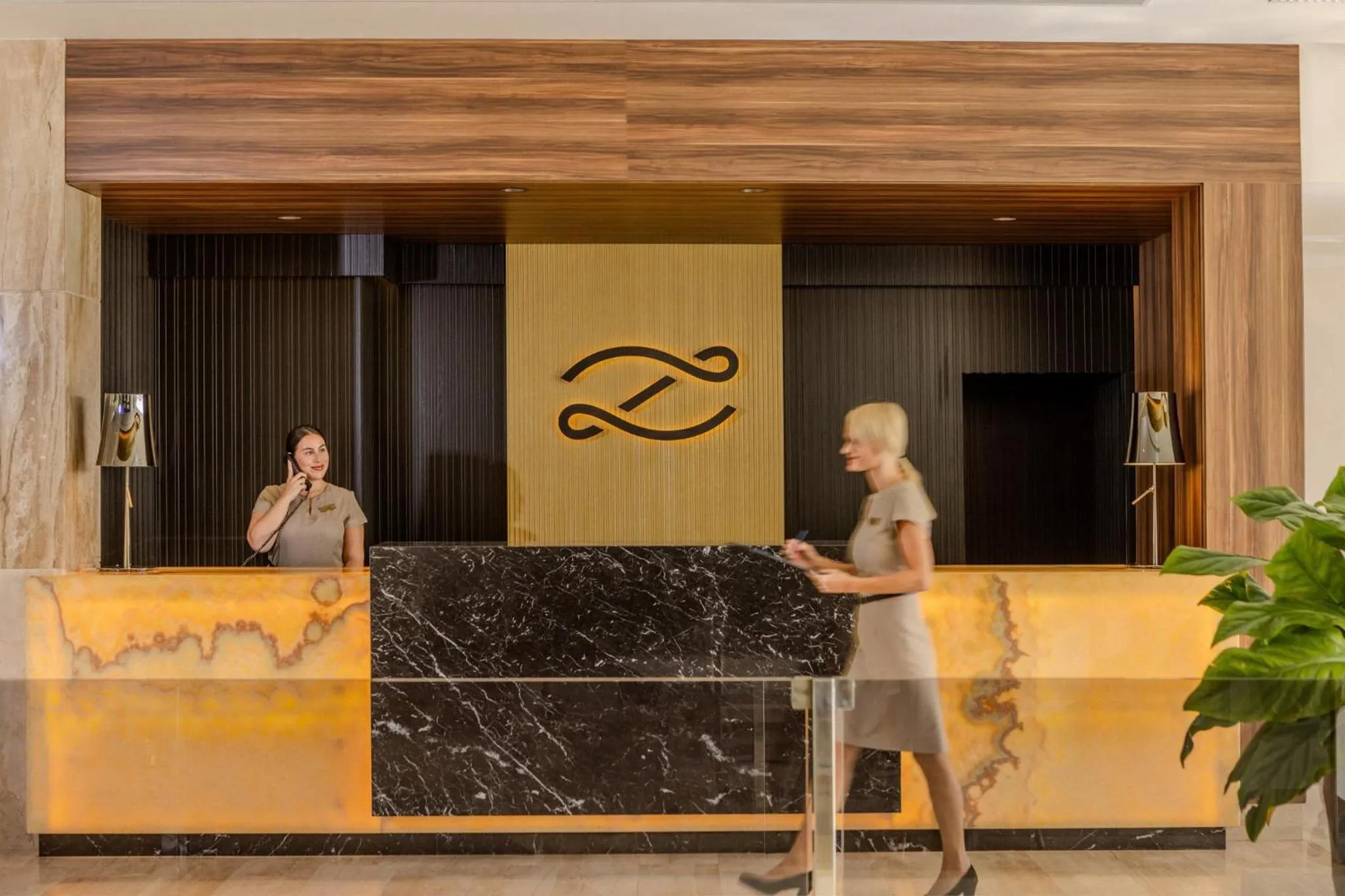 Lobby or reception in Zafiro Palace Palmanova