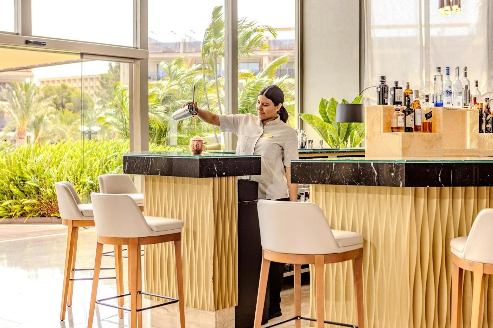 Lounge or bar in Zafiro Palace Palmanova