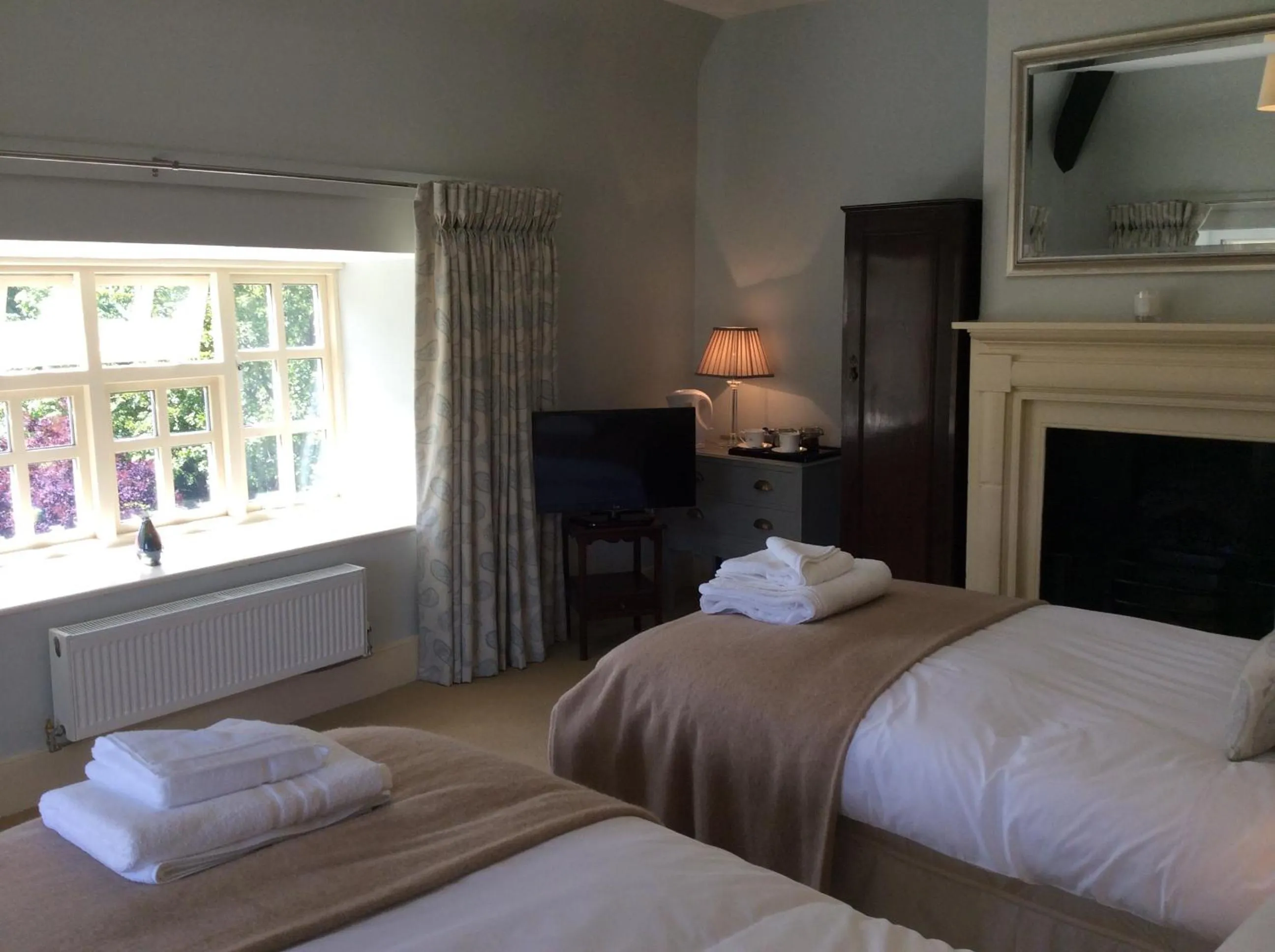 Photo of the whole room, Bed in Castle Farm House B&B