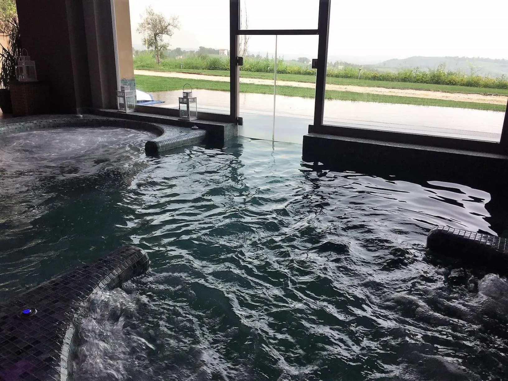 Swimming pool in Villa Anitori Prestige Relais & Spa